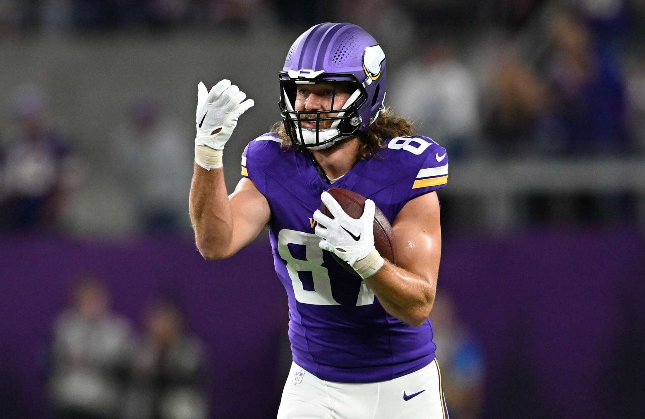MINNEAPOLIS, MINNESOTA - NOVEMBER 3: T.J. Hockenson #87 of the Minnesota Vikings warms up before the game against the Indianapolis Colts at U.S. Bank Stadium on November 3, 2024 in Minneapolis, Minnesota. The Vikings defeated the Colts 21-13. (Photo by Stephen Maturen/Getty Images) MINNEAPOLIS, MINNESOTA - NOVEMBER 3: T.J. Hockenson #87 of the Minnesota Vikings warms up before the game against the Indianapolis Colts at U.S. Bank Stadium on November 3, 2024 in Minneapolis, Minnesota. The Vikings defeated the Colts 21-13. (Photo by Stephen Maturen/Getty Images)