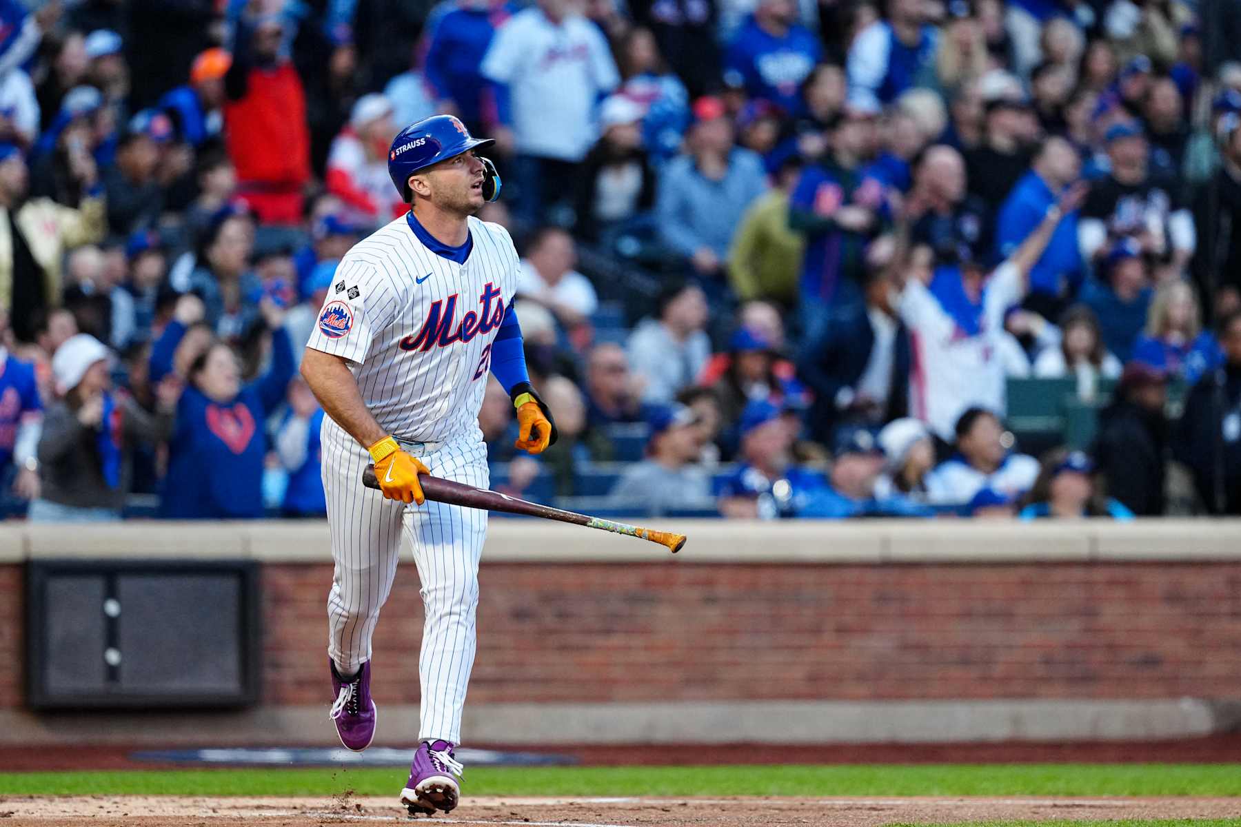 NEW YORK, NY - OCTOBER 18: Pete Alonso #20 of the New York Mets rounds the bases after hitting a three-run home run in the first inning of Game 5 of the NLCS presented by loanDepot between the Los Angeles Dodgers and the New York Mets at Citi Field on Friday, October 18, 2024 in New York, New York. (Photo by Daniel Shirey/MLB Photos via Getty Images)