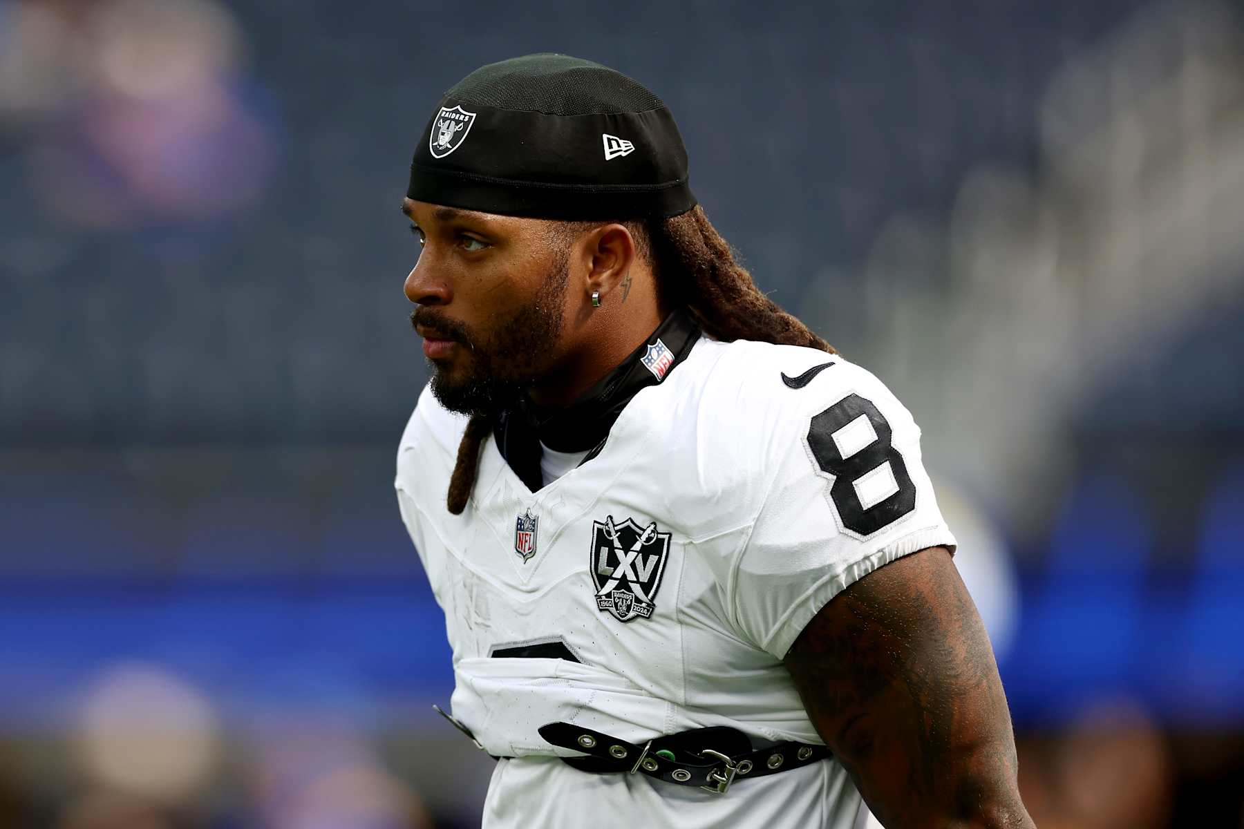 INGLEWOOD, CALIFORNIA - OCTOBER 20: Ameer Abdullah #8 of the Las Vegas Raiders looks on prior to the game against the Los Angeles Rams at SoFi Stadium on October 20, 2024 in Inglewood, California. (Photo by Katelyn Mulcahy/Getty Images)
