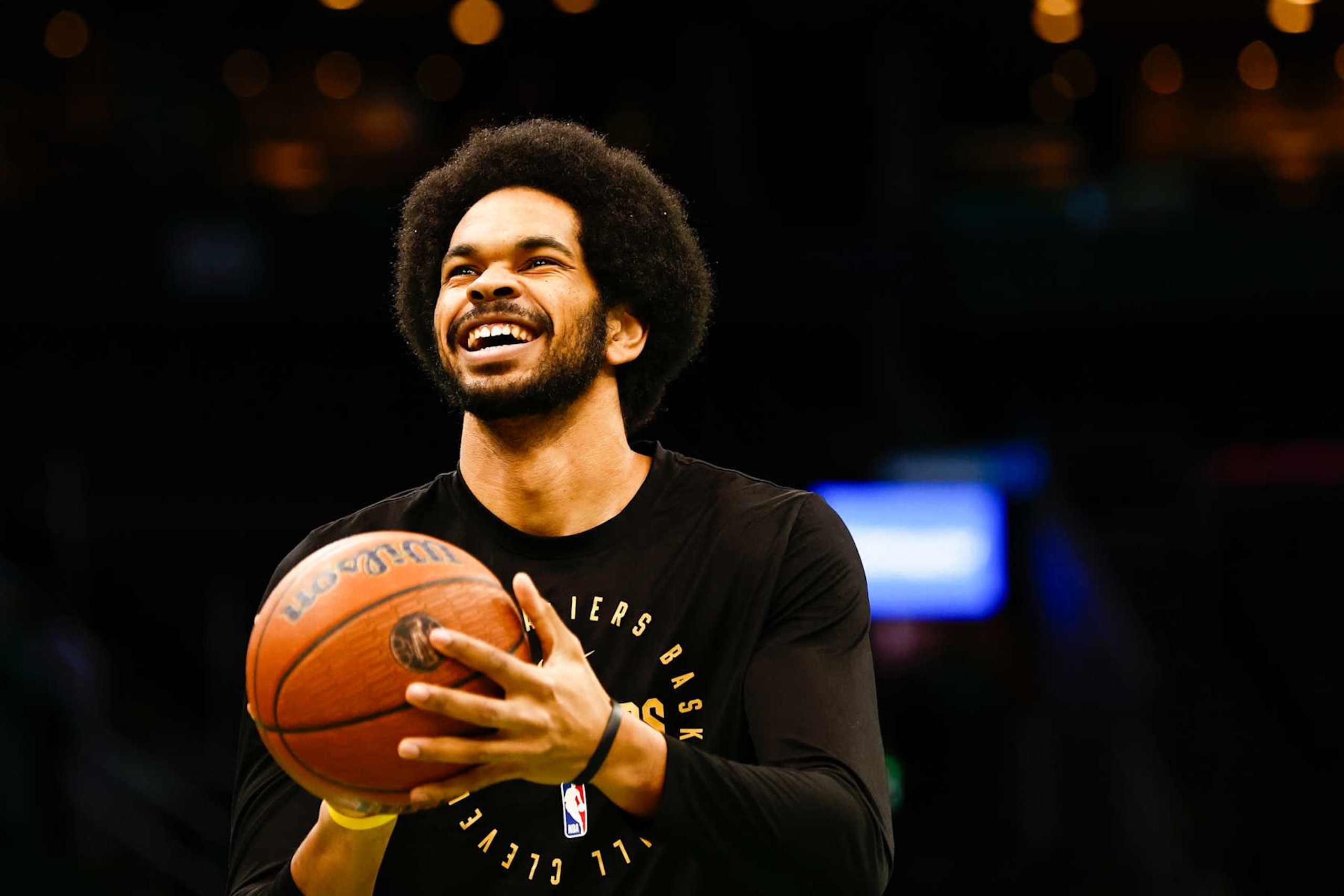 BOSTON, MASSACHUSETTS - NOVEMBER 19: Jarrett Allen #31 of the Cleveland Cavaliers warms up before playing the Boston Celtics during the Emirates NBA Cup at TD Garden on November 19, 2024 in Boston, Massachusetts. NOTE TO USER: User expressly acknowledges and agrees that, by downloading and or using this photograph, User is consenting to the terms and conditions of the Getty Images License Agreement. (Photo by Winslow Townson/Getty Images) BOSTON, MASSACHUSETTS - NOVEMBER 19: Jarrett Allen #31 of the Cleveland Cavaliers warms up before playing the Boston Celtics during the Emirates NBA Cup at TD Garden on November 19, 2024 in Boston, Massachusetts. NOTE TO USER: User expressly acknowledges and agrees that, by downloading and or using this photograph, User is consenting to the terms and conditions of the Getty Images License Agreement. (Photo by Winslow Townson/Getty Images)