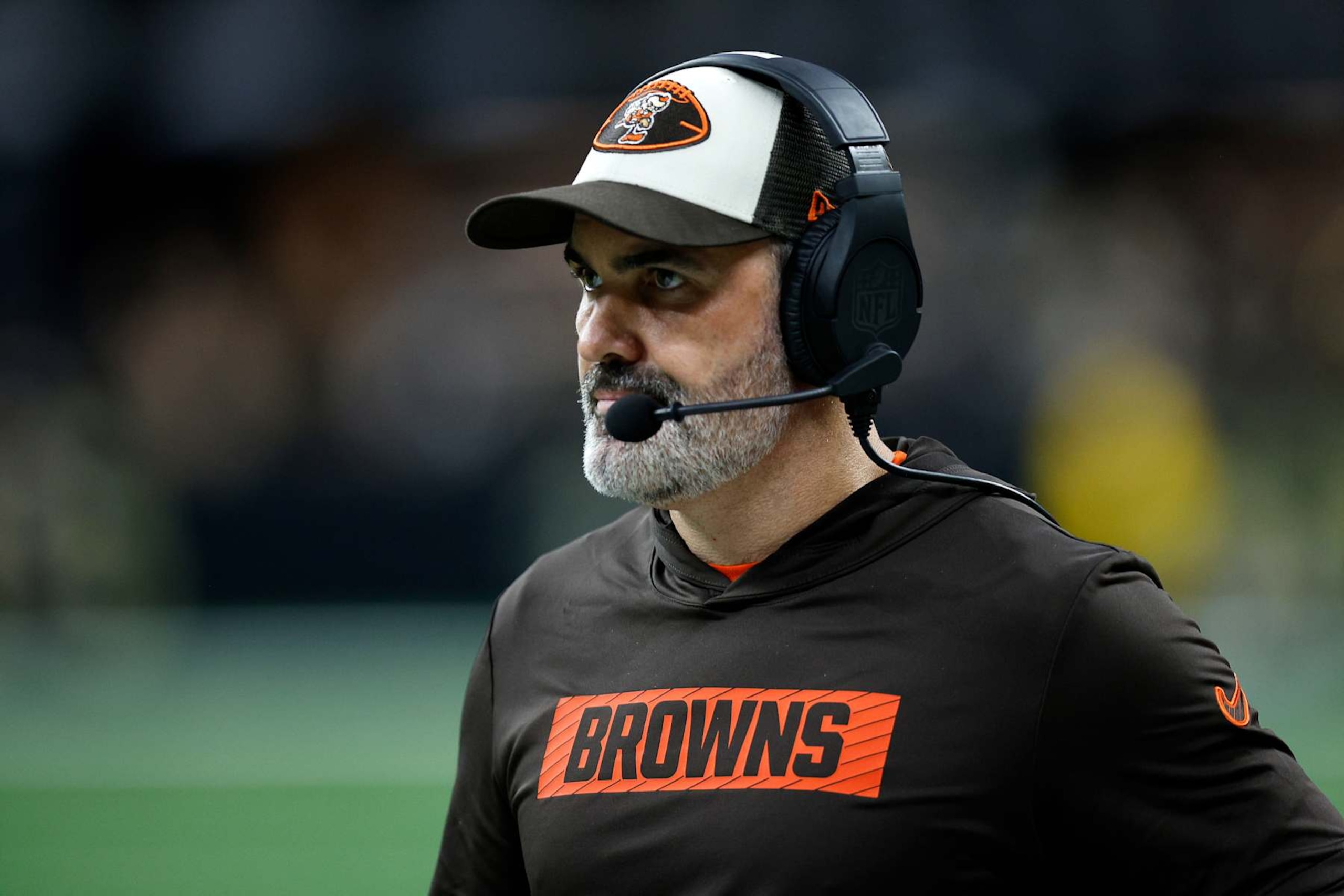 NEW ORLEANS, LOUISIANA - NOVEMBER 17: Cleveland Browns head coach Kevin Stefanski looks on during an NFL game against the New Orleans Saints at Caesars Superdome on November 17, 2024 in New Orleans, Louisiana. (Photo by Sean Gardner/Getty Images) NEW ORLEANS, LOUISIANA - NOVEMBER 17: Cleveland Browns head coach Kevin Stefanski looks on during an NFL game against the New Orleans Saints at Caesars Superdome on November 17, 2024 in New Orleans, Louisiana. (Photo by Sean Gardner/Getty Images)