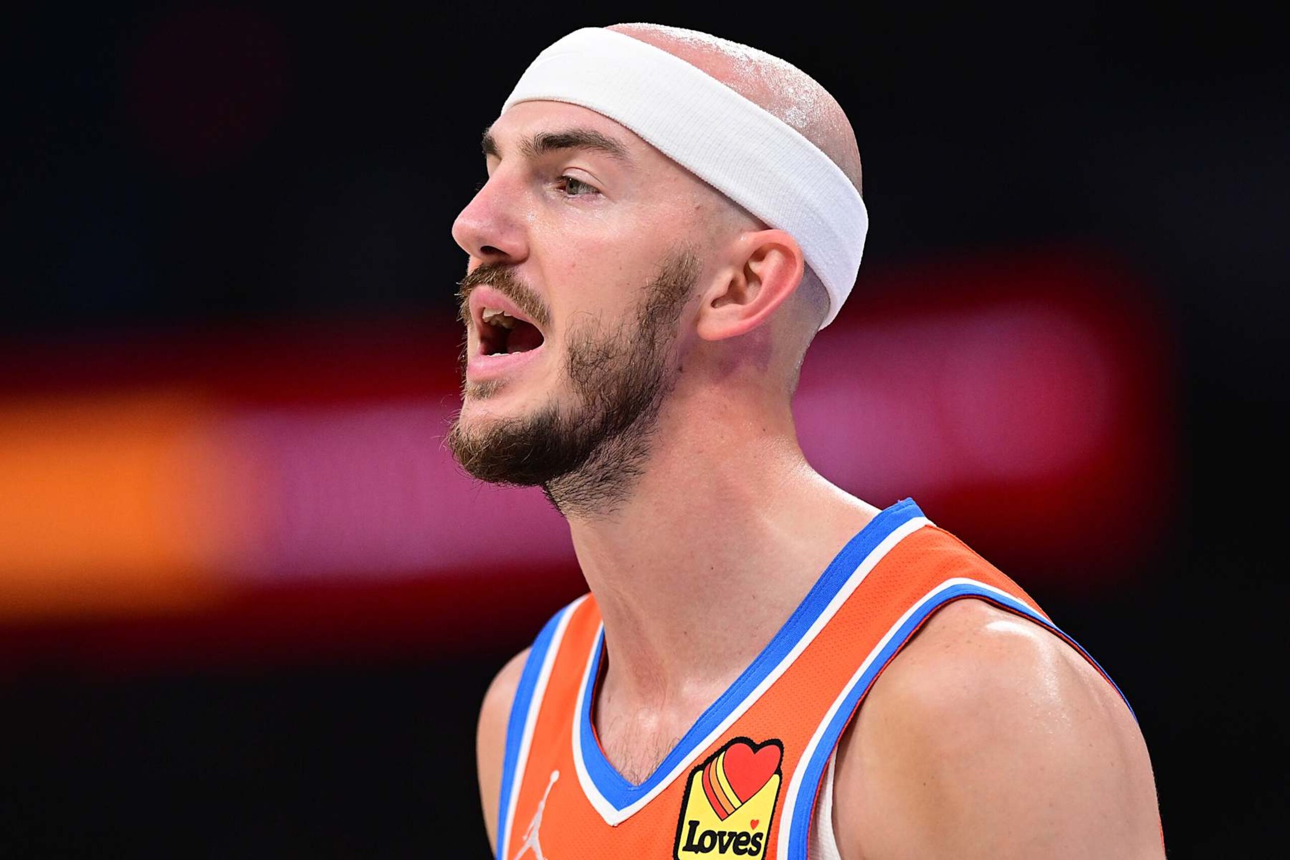OKLAHOMA CITY, OKLAHOMA - NOVEMBER 8: Alex Caruso #9 of the Oklahoma City Thunder shouts out instrustions during the first half against the Houston Rockets at Paycom Center on November 8, 2024 in Oklahoma City, Oklahoma. NOTE TO USER: User expressly acknowledges and agrees that, by downloading and or using this photograph, User is consenting to the terms and conditions of the Getty Images License Agreement. (Photo by Joshua Gateley/Getty Images)