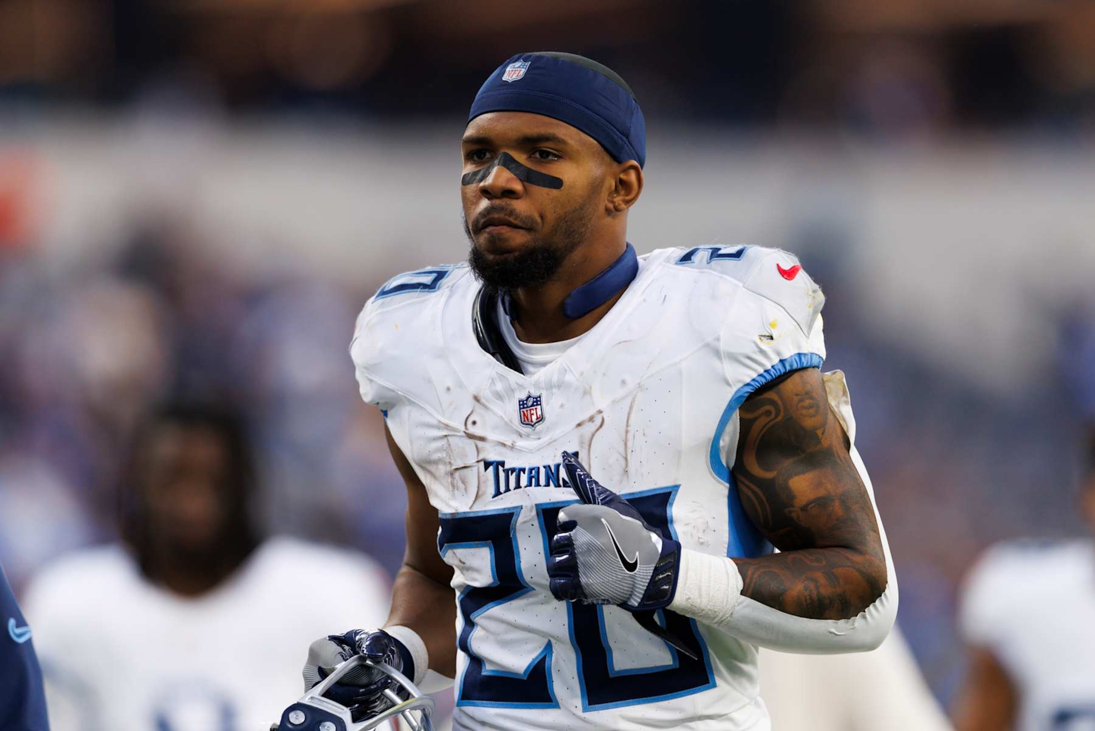 INGLEWOOD, CALIFORNIA - NOVEMBER 10: Tony Pollard #20 of the Tennessee Titans walks off the field after a gameagainst the Los Angeles Chargers at SoFi Stadium on November 10, 2024 in Inglewood, California. (Photo by Ric Tapia/Getty Images) INGLEWOOD, CALIFORNIA - NOVEMBER 10: Tony Pollard #20 of the Tennessee Titans walks off the field after a gameagainst the Los Angeles Chargers at SoFi Stadium on November 10, 2024 in Inglewood, California. (Photo by Ric Tapia/Getty Images)