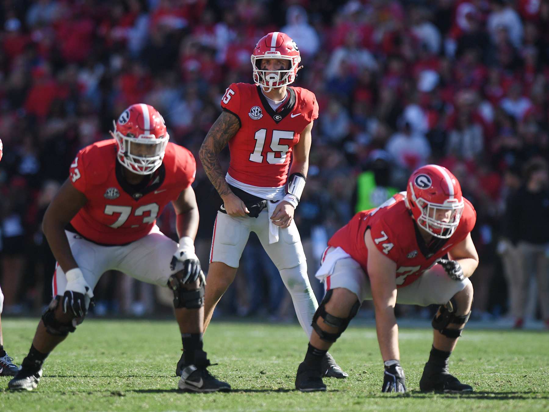 ATHENS, GA - NOVEMBER 23: Georgia Bulldogs quarterback Carson Beck (15) looks down field during the college football game between the UMass Minutemen and the Georgia Bulldogs on November 23, 2024, at Sanford Stadium in Athens, GA. (Photo by Jeffrey Vest/Icon Sportswire via Getty Images)