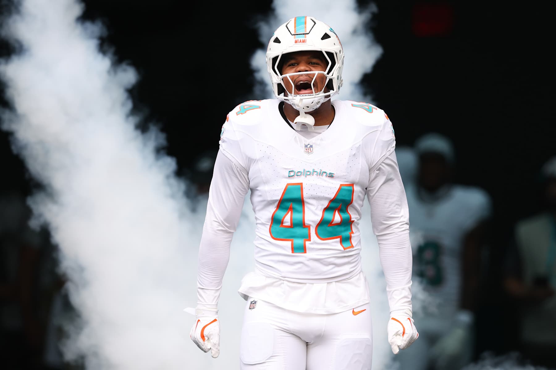 Dolphins DE Chop Robinson
