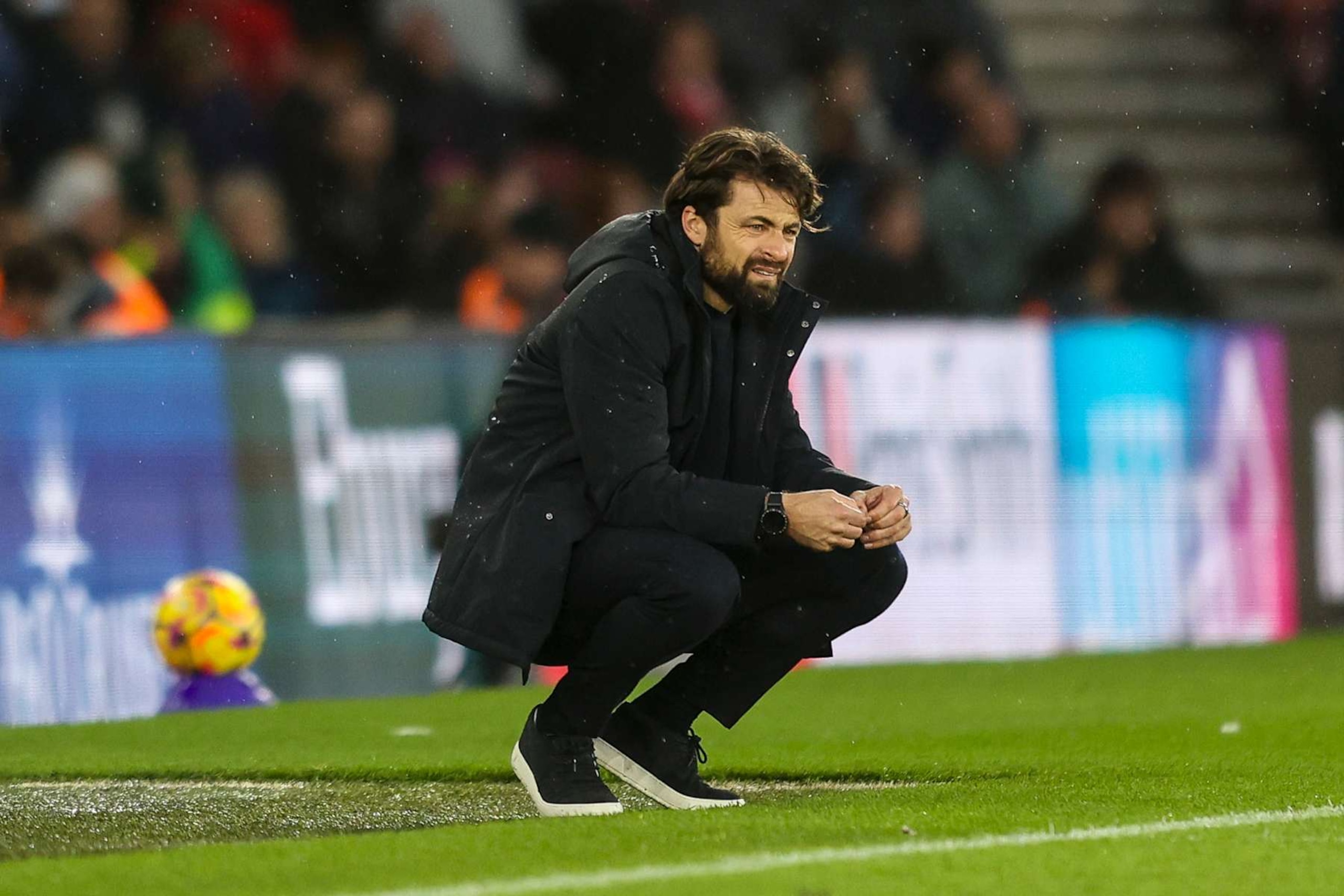 SOUTHAMPTON, ENGLAND - NOVEMBER 24: Head Coach Russell Martin of Southampton during the Premier League match between Southampton FC and Liverpool FC at St Mary's Stadium on November 24, 2024 in Southampton, England. (Photo by Robin Jones/Getty Images)