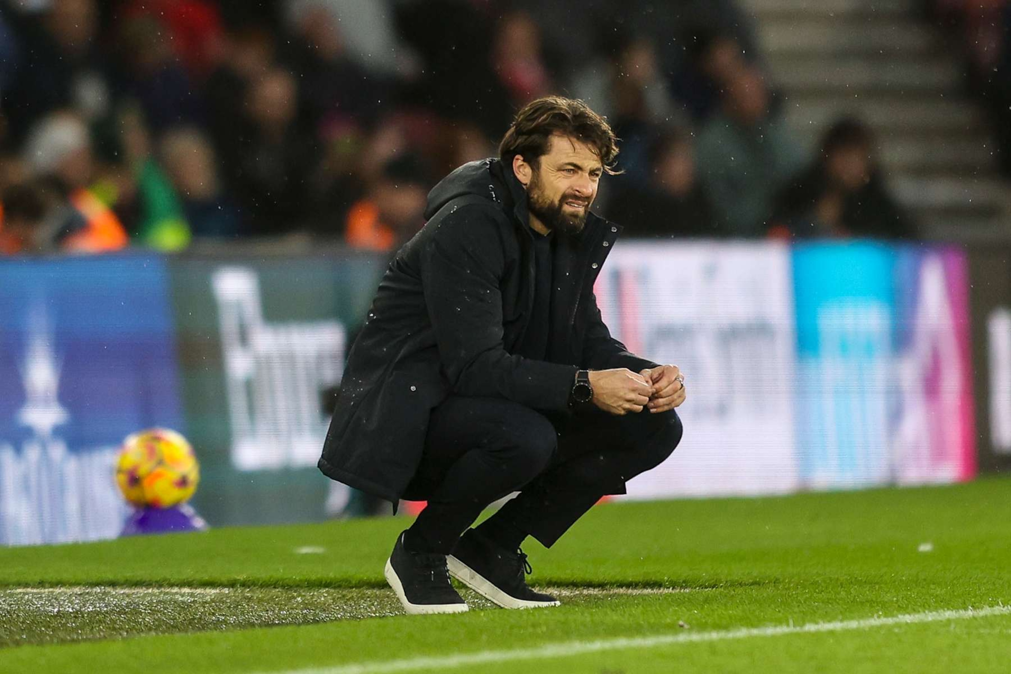 SOUTHAMPTON, ENGLAND - NOVEMBER 24: Head Coach Russell Martin of Southampton during the Premier League match between Southampton FC and Liverpool FC at St Mary's Stadium on November 24, 2024 in Southampton, England. (Photo by Robin Jones/Getty Images) SOUTHAMPTON, ENGLAND - NOVEMBER 24: Head Coach Russell Martin of Southampton during the Premier League match between Southampton FC and Liverpool FC at St Mary's Stadium on November 24, 2024 in Southampton, England. (Photo by Robin Jones/Getty Images)