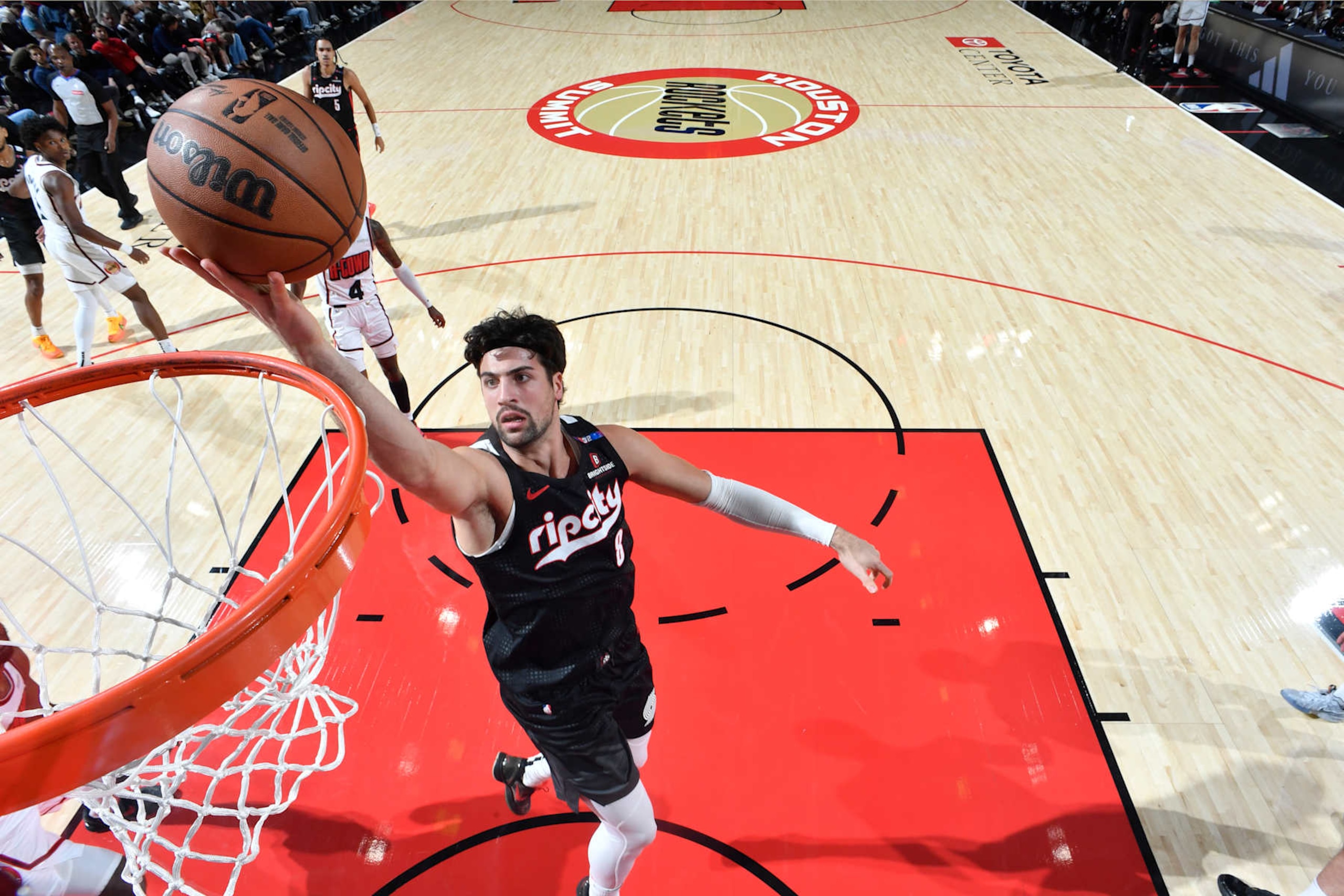HOUSTON, TX -NOVEMBER 23: Deni Avdija #8 of the Portland Trail Blazers drives to the basket during the game against the Houston Rockets on November 23, 2024 at the Toyota Center in Houston, Texas. NOTE TO USER: User expressly acknowledges and agrees that, by downloading and or using this photograph, User is consenting to the terms and conditions of the Getty Images License Agreement. Mandatory Copyright Notice: Copyright 2024 NBAE (Photo by Logan Riely/NBAE via Getty Images) HOUSTON, TX -NOVEMBER 23: Deni Avdija #8 of the Portland Trail Blazers drives to the basket during the game against the Houston Rockets on November 23, 2024 at the Toyota Center in Houston, Texas. NOTE TO USER: User expressly acknowledges and agrees that, by downloading and or using this photograph, User is consenting to the terms and conditions of the Getty Images License Agreement. Mandatory Copyright Notice: Copyright 2024 NBAE (Photo by Logan Riely/NBAE via Getty Images)