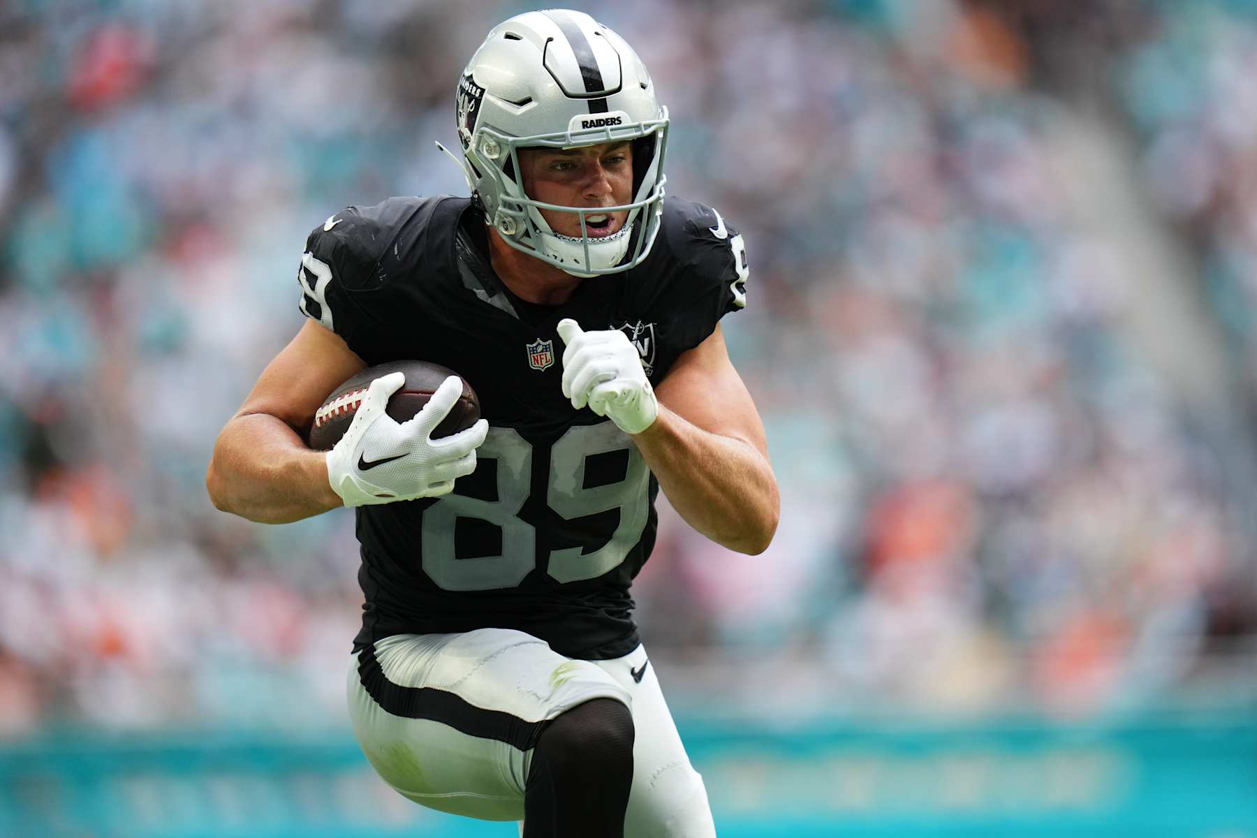 Raiders TE Brock Bowers