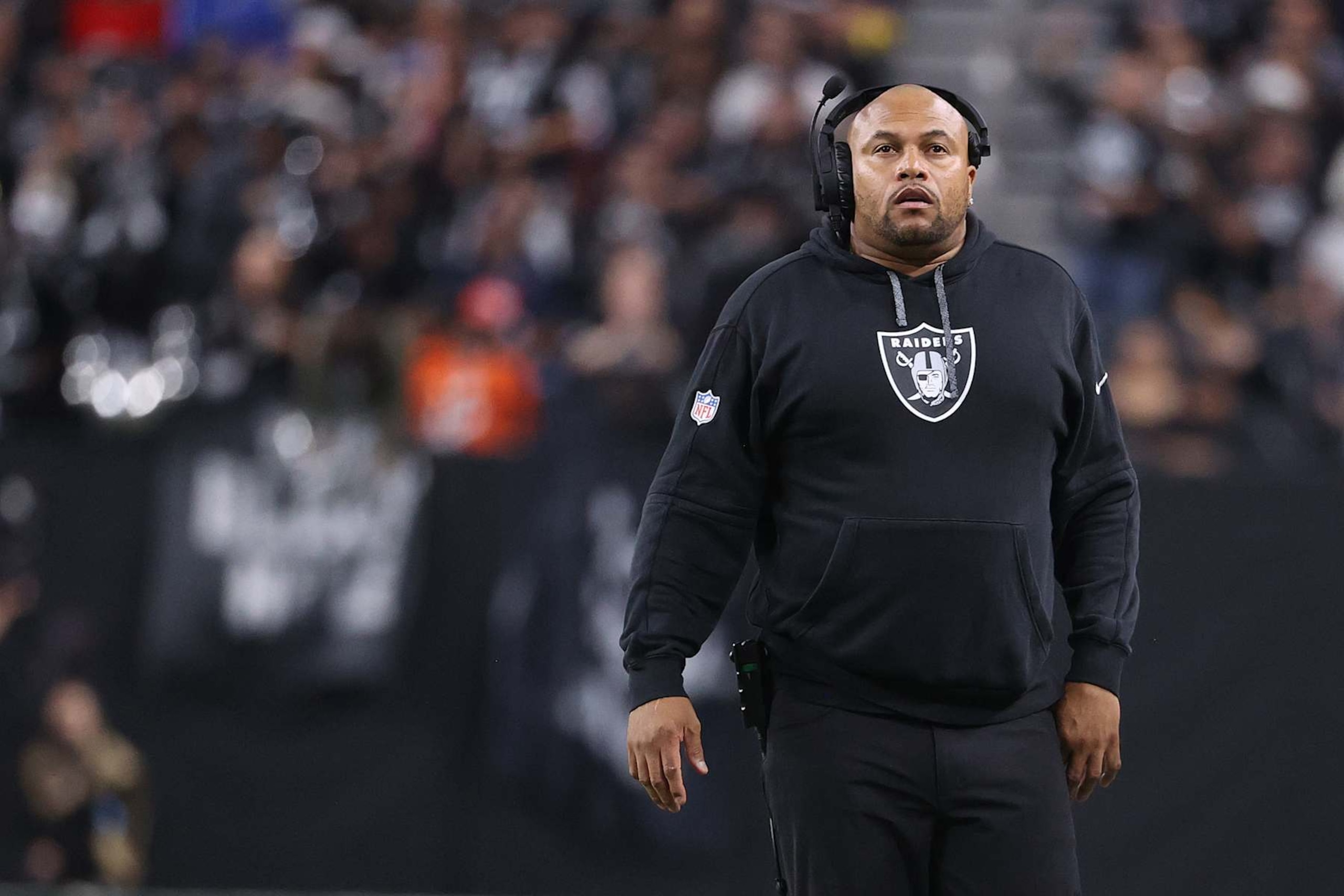 LAS VEGAS, NEVADA - NOVEMBER 24: Head coach Antonio Pierce of the Las Vegas Raiders looks on during the fourth quarter against the Denver Broncos at Allegiant Stadium on November 24, 2024 in Las Vegas, Nevada. (Photo by Ian Maule/Getty Images) LAS VEGAS, NEVADA - NOVEMBER 24: Head coach Antonio Pierce of the Las Vegas Raiders looks on during the fourth quarter against the Denver Broncos at Allegiant Stadium on November 24, 2024 in Las Vegas, Nevada. (Photo by Ian Maule/Getty Images)