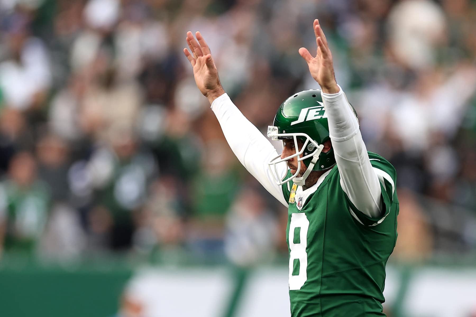 EAST RUTHERFORD, NEW JERSEY - NOVEMBER 17: Aaron Rodgers #8 of the New York Jets in action against the Indianapolis Colts at MetLife Stadium on November 17, 2024 in East Rutherford, New Jersey. (Photo by Luke Hales/Getty Images) EAST RUTHERFORD, NEW JERSEY - NOVEMBER 17: Aaron Rodgers #8 of the New York Jets in action against the Indianapolis Colts at MetLife Stadium on November 17, 2024 in East Rutherford, New Jersey. (Photo by Luke Hales/Getty Images)