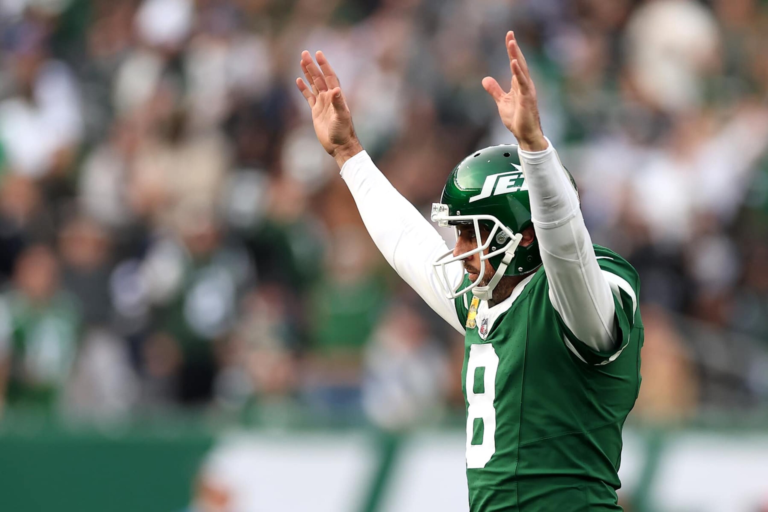 EAST RUTHERFORD, NEW JERSEY - NOVEMBER 17: Aaron Rodgers #8 of the New York Jets in action against the Indianapolis Colts at MetLife Stadium on November 17, 2024 in East Rutherford, New Jersey. (Photo by Luke Hales/Getty Images)