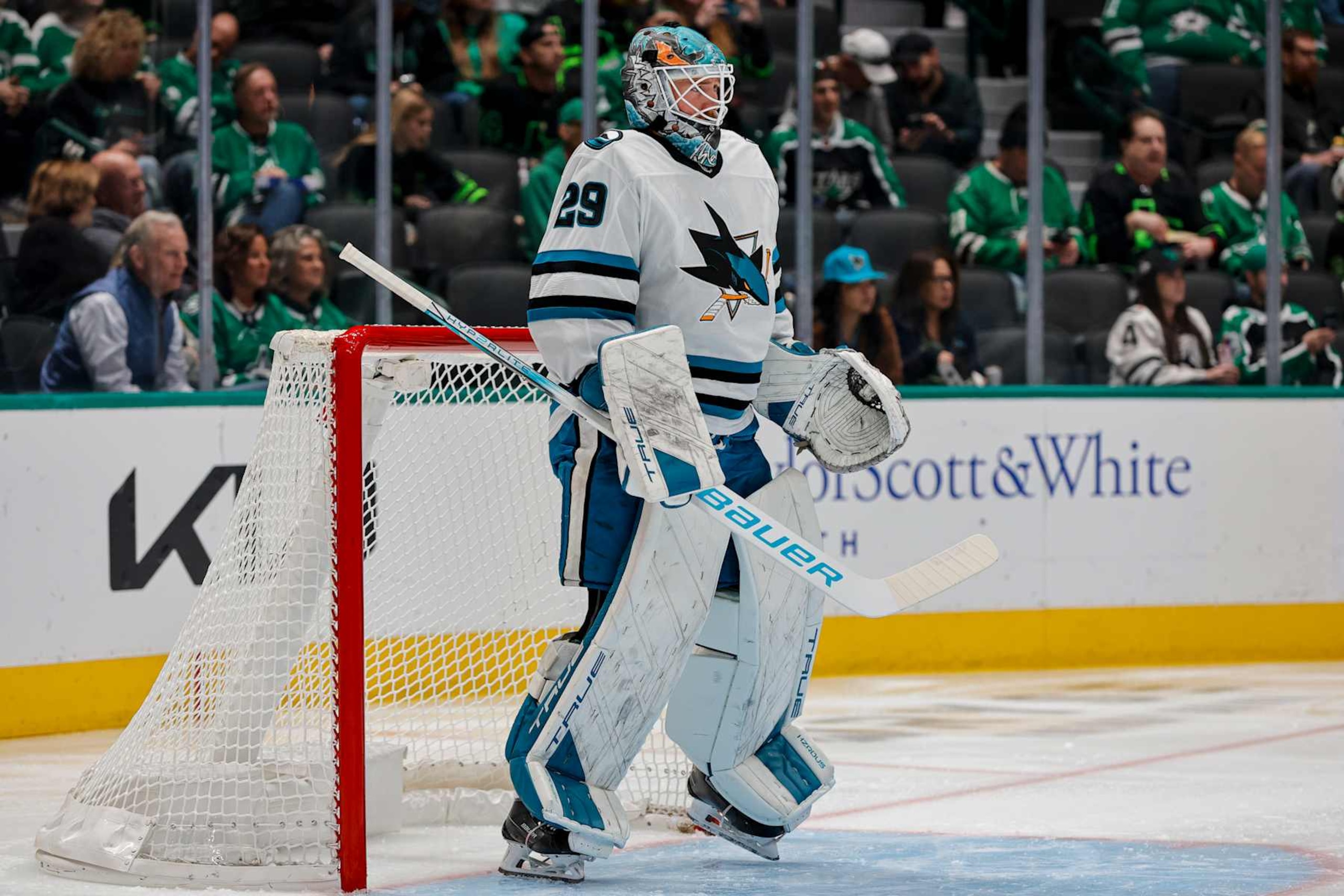 DALLAS, TX - NOVEMBER 20: San Jose Sharks goaltender Mackenzie Blackwood (29) waits for the action during the game between the Dallas Stars and the San Jose Sharks on November 20, 2024 at American Airlines Center in Dallas, Texas. (Photo by Matthew Pearce/Icon Sportswire via Getty Images)