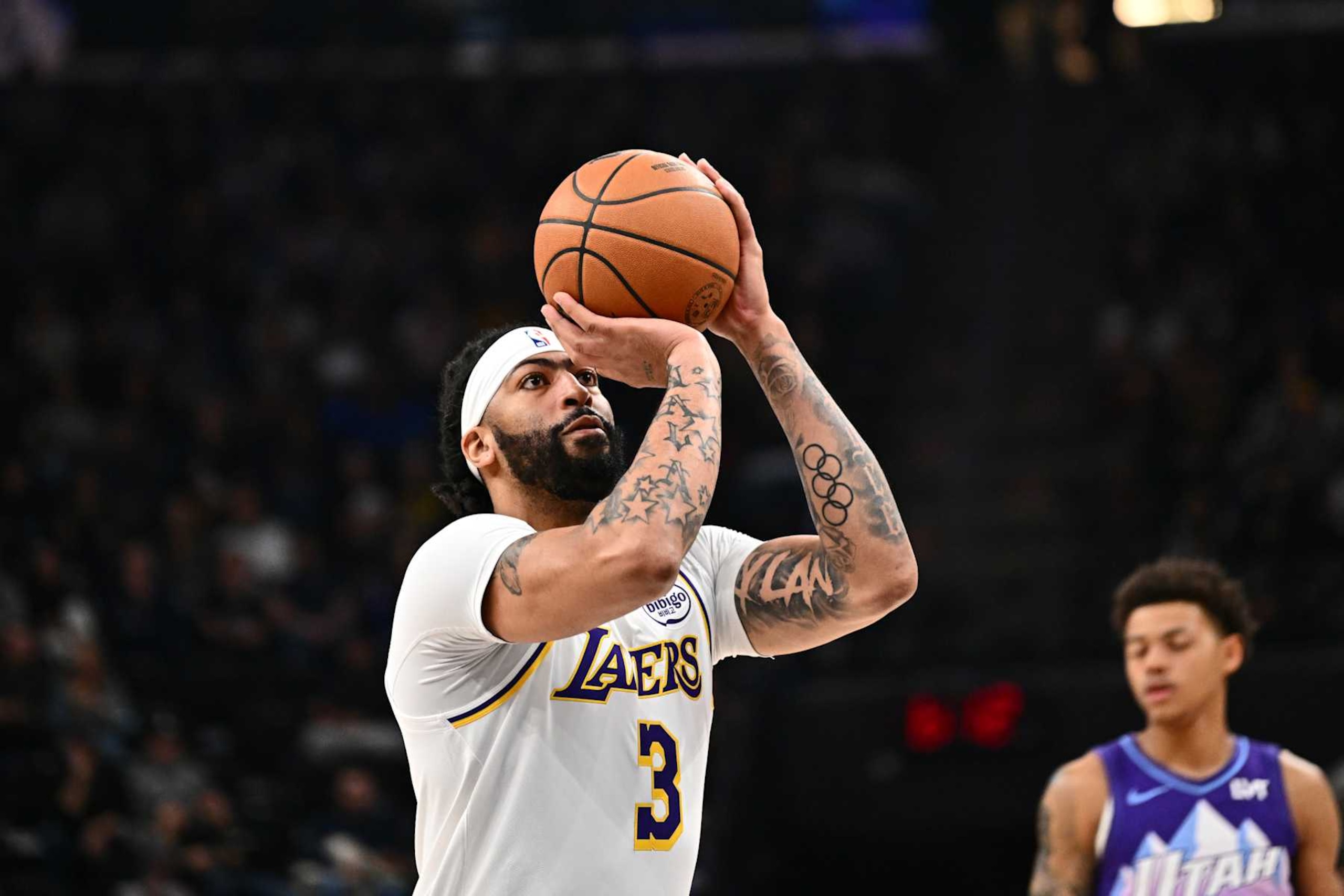 SALT LAKE CITY, UT - DECEMBER 1: Anthony Davis #3 of the Los Angeles Lakers shoots a free throw during the game against the Utah Jazz on December 1, 2024 at Delta Center in Salt Lake City, Utah. NOTE TO USER: User expressly acknowledges and agrees that, by downloading and or using this Photograph, User is consenting to the terms and conditions of the Getty Images License Agreement. Mandatory Copyright Notice: Copyright 2024 NBAE (Photo by Jamie Sabau/NBAE via Getty Images) SALT LAKE CITY, UT - DECEMBER 1: Anthony Davis #3 of the Los Angeles Lakers shoots a free throw during the game against the Utah Jazz on December 1, 2024 at Delta Center in Salt Lake City, Utah. NOTE TO USER: User expressly acknowledges and agrees that, by downloading and or using this Photograph, User is consenting to the terms and conditions of the Getty Images License Agreement. Mandatory Copyright Notice: Copyright 2024 NBAE (Photo by Jamie Sabau/NBAE via Getty Images)