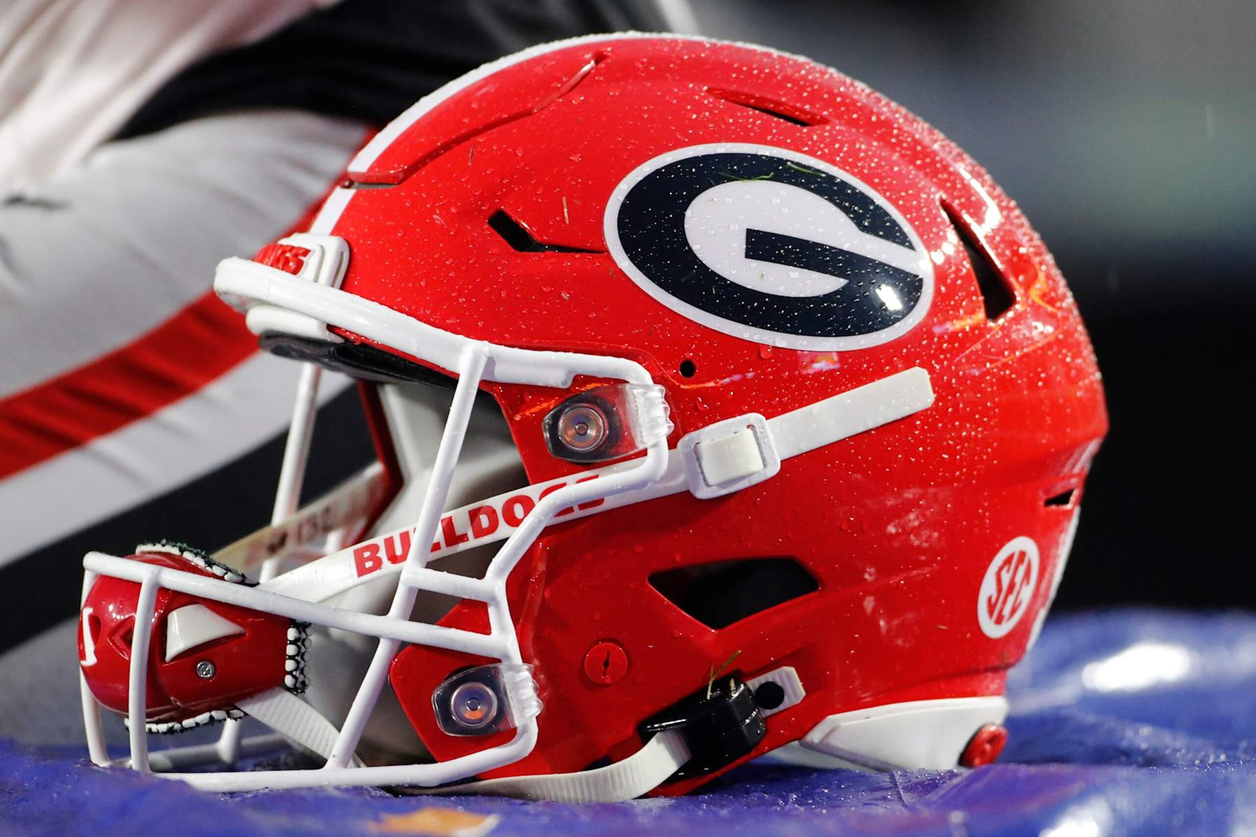 OXFORD, MS - NOVEMBER 09:  A Georgia Bulldogs helmet during the college football game between Georgia Bulldogs and Ole Miss Rebels on November 9, 2024, at Vaught-Hemingway Stadium in Oxford, Mississippi. (Photo by Andy Altenburger/Icon Sportswire via Getty Images)