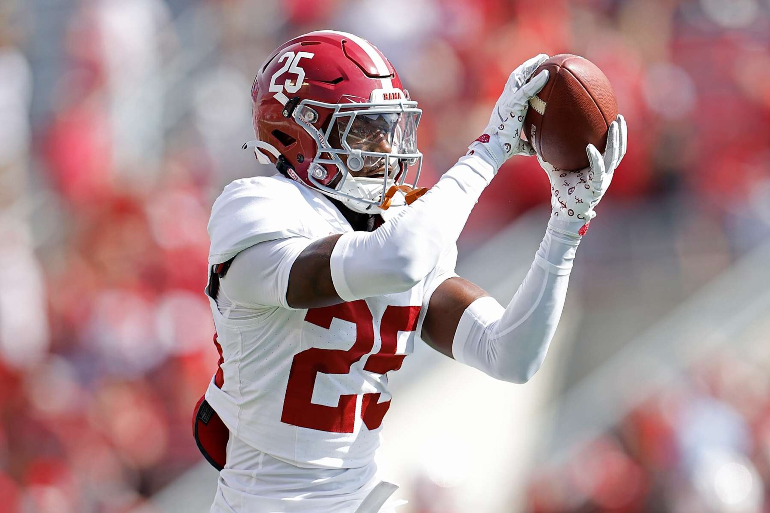 MADISON, WISCONSIN - SEPTEMBER 14: Jahlil Hurley #25 of the Alabama Crimson Tide warms up before game against Wisconsin Badgers at Camp Randall Stadium on September 14, 2024 in Madison, Wisconsin. (Photo by John Fisher/Getty Images)