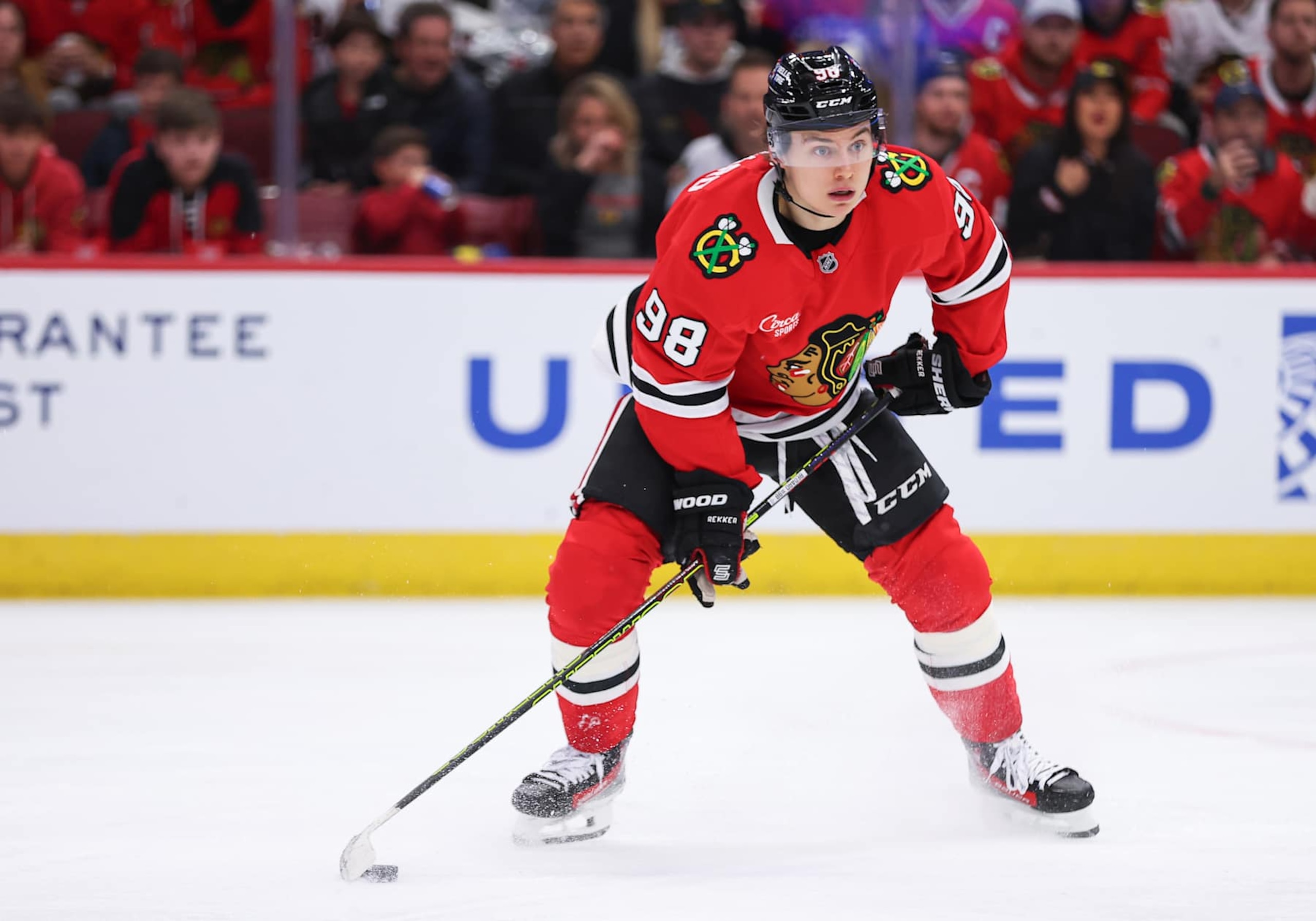 CHICAGO, IL - DECEMBER 01: Connor Bedard of the Chicago Blackhawks controls the puck during the third period against the Columbus Blue Jackets on December 1, 2024 at the United Center in Chicago, Illinois. (Photo by Melissa Tamez/Icon Sportswire via Getty Images) CHICAGO, IL - DECEMBER 01: Connor Bedard of the Chicago Blackhawks controls the puck during the third period against the Columbus Blue Jackets on December 1, 2024 at the United Center in Chicago, Illinois. (Photo by Melissa Tamez/Icon Sportswire via Getty Images)