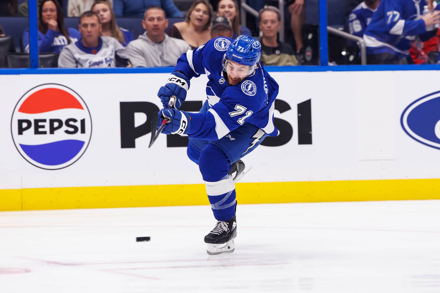 TAMPA, FL - NOVEMBER 27: Anthony Cirelli #71 of the Tampa Bay Lightning skates against the Washington Capitals at Amalie Arena on November 27, 2024 in Tampa, Florida. (Photo by Mark LoMoglio/NHLI via Getty Images)