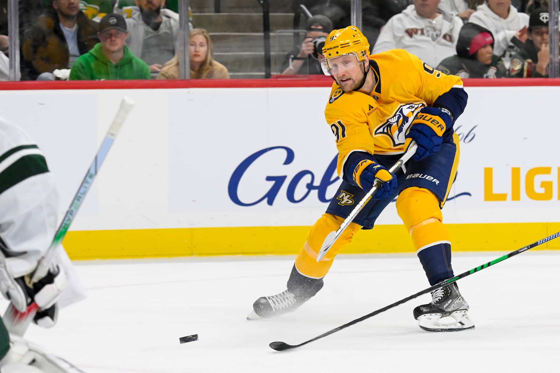 ST. PAUL, MN - NOVEMBER 30: Nashville Predators forward Steven Stamkos (91) takes a shot on goal during an NHL game between the Minnesota Wild and Nashville Predators on November 30, 2024, at Xcel Energy Center in St. Paul, MN. (Photo by Nick Wosika/Icon Sportswire via Getty Images)