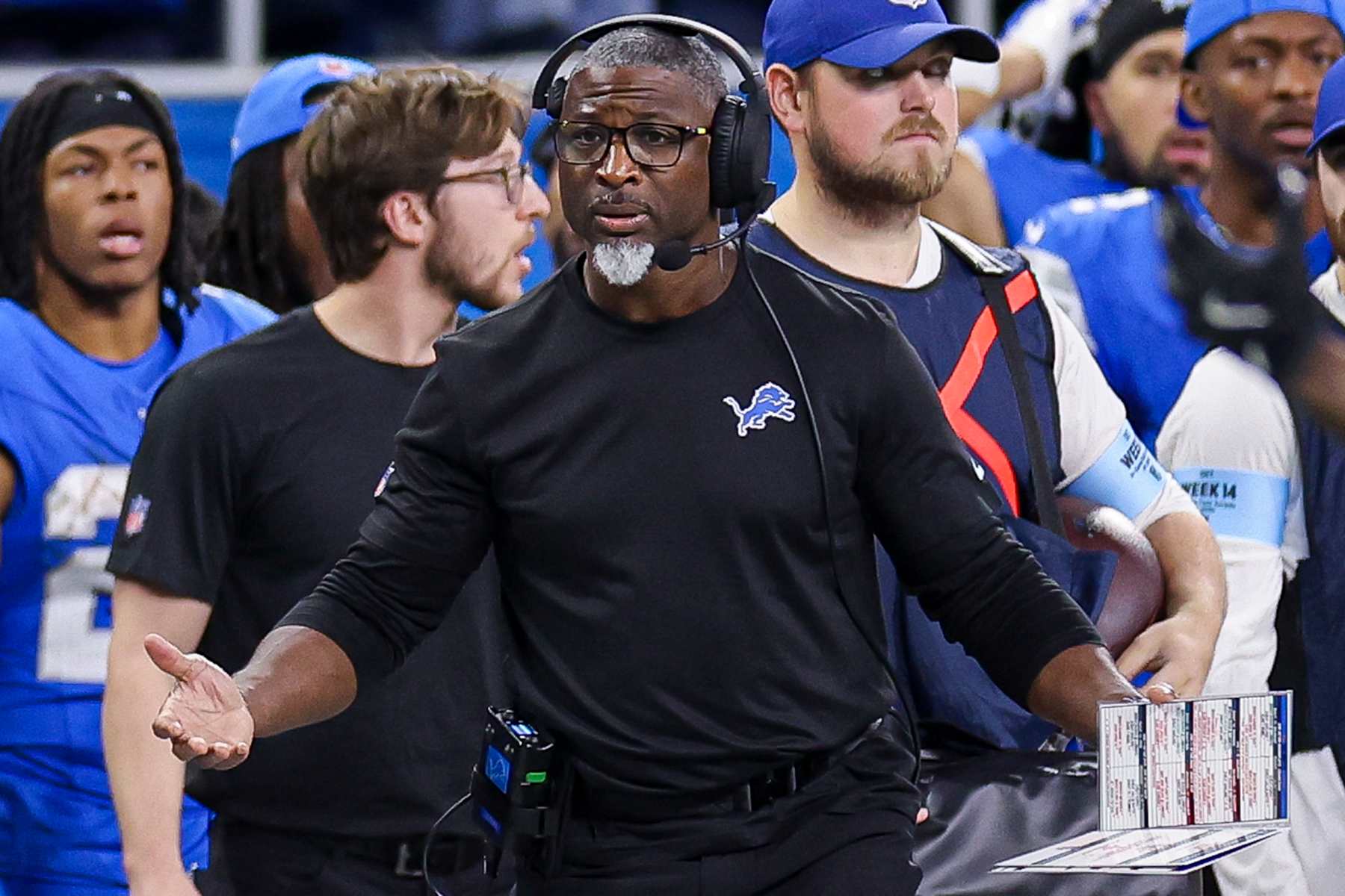 DETROIT, MICHIGAN - NOVEMBER 28: Defensive coordinator Aaron Glenn of the Detroit Lions reacts to a play during the second half of a game against the Chicago Bears at Ford Field on November 28, 2024 in Detroit, Michigan. (Photo by Mike Mulholland/Getty Images)