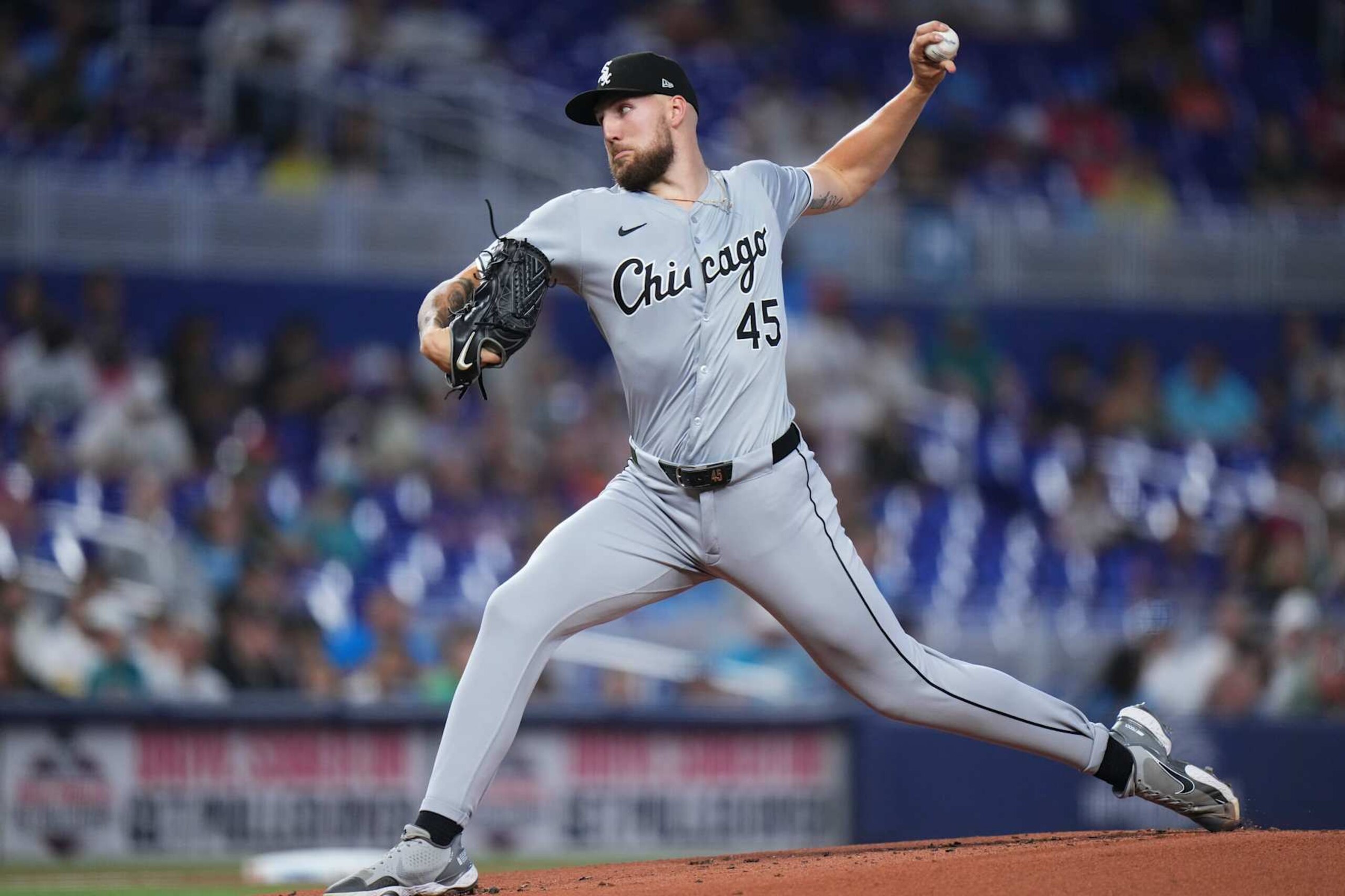 MIAMI, FLORIDA - JULY 06: Garrett Crochet #45 of the Chicago White Sox throws a pitch during a game against the Miami Marlins at loanDepot park on July 06, 2024 in Miami, Florida. (Photo by Rich Storry/Getty Images) MIAMI, FLORIDA - JULY 06: Garrett Crochet #45 of the Chicago White Sox throws a pitch during a game against the Miami Marlins at loanDepot park on July 06, 2024 in Miami, Florida. (Photo by Rich Storry/Getty Images)