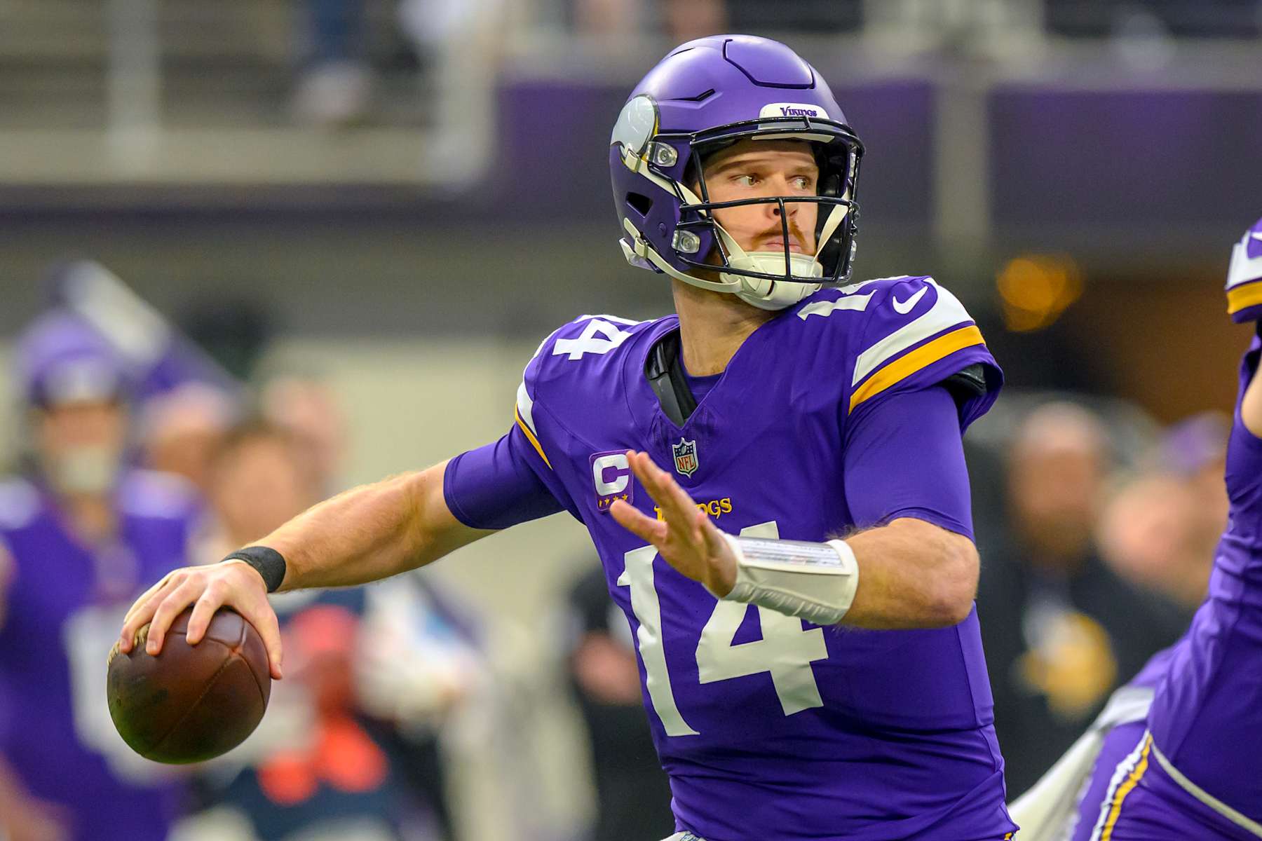 Top 2025 Sam Darnold Landing Spots as Vikings, QB Reportedly Not Talking  Extension