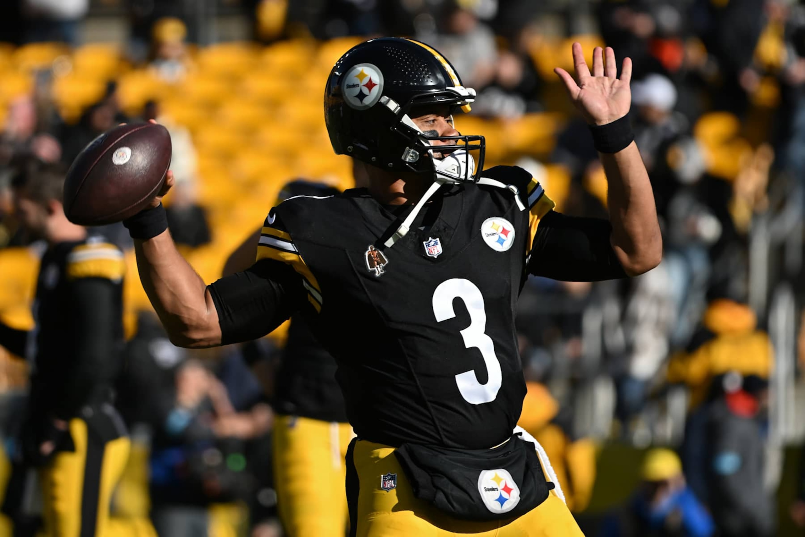 PITTSBURGH, PENNSYLVANIA - DECEMBER 08: Russell Wilson #3 of the Pittsburgh Steelers warms up before the game against the Cleveland Browns at Acrisure Stadium on December 08, 2024 in Pittsburgh, Pennsylvania. (Photo by Justin Berl/Getty Images)