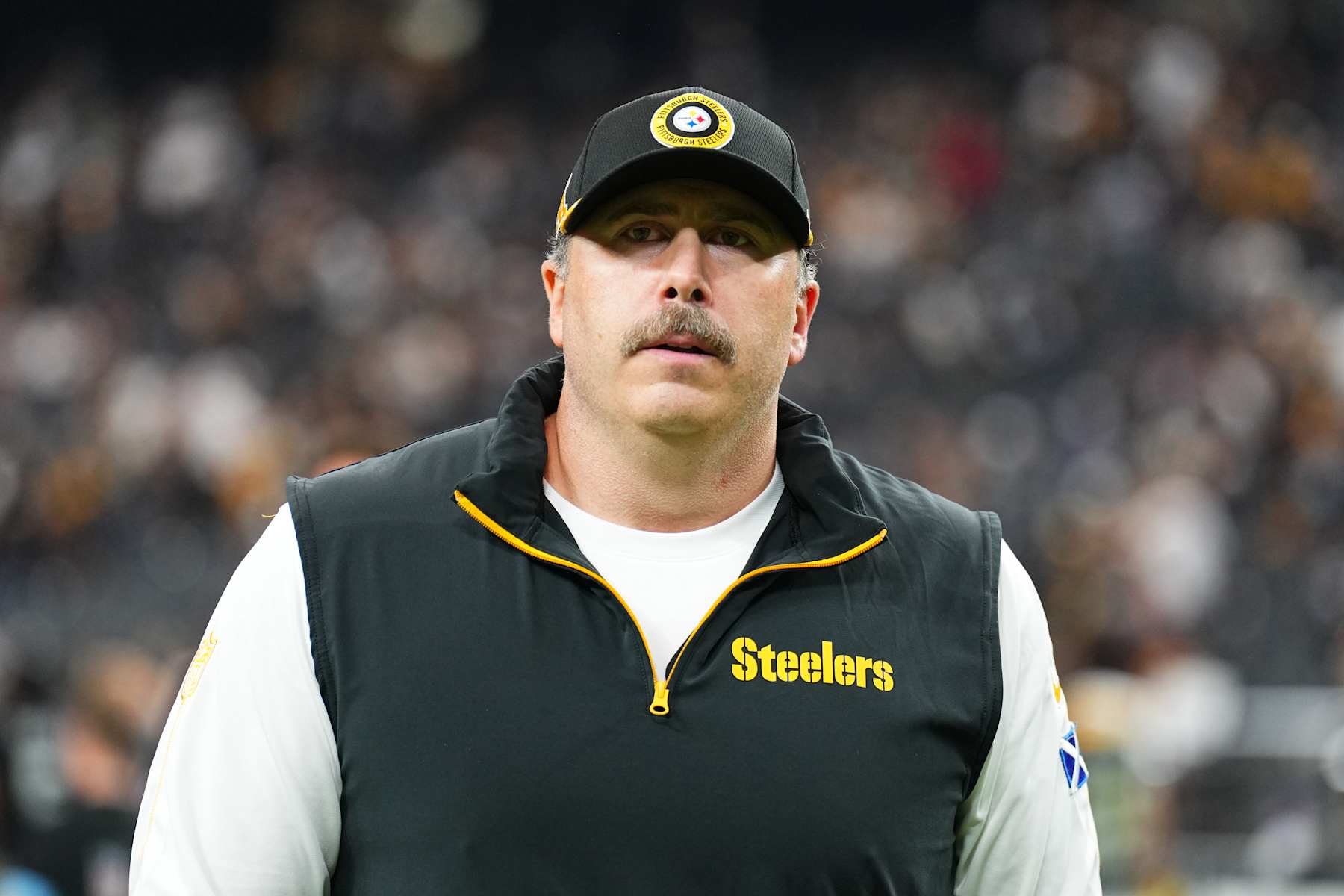 LAS VEGAS, NEVADA - OCTOBER 13:  Offensive coordinator Arthur Smith of the Pittsburgh Steelers walks off the field after a game against the Las Vegas Raiders at Allegiant Stadium on October 13, 2024 in Las Vegas, Nevada. The Steelers defeated the Raiders 32-13. (Photo by Chris Unger/Getty Images)