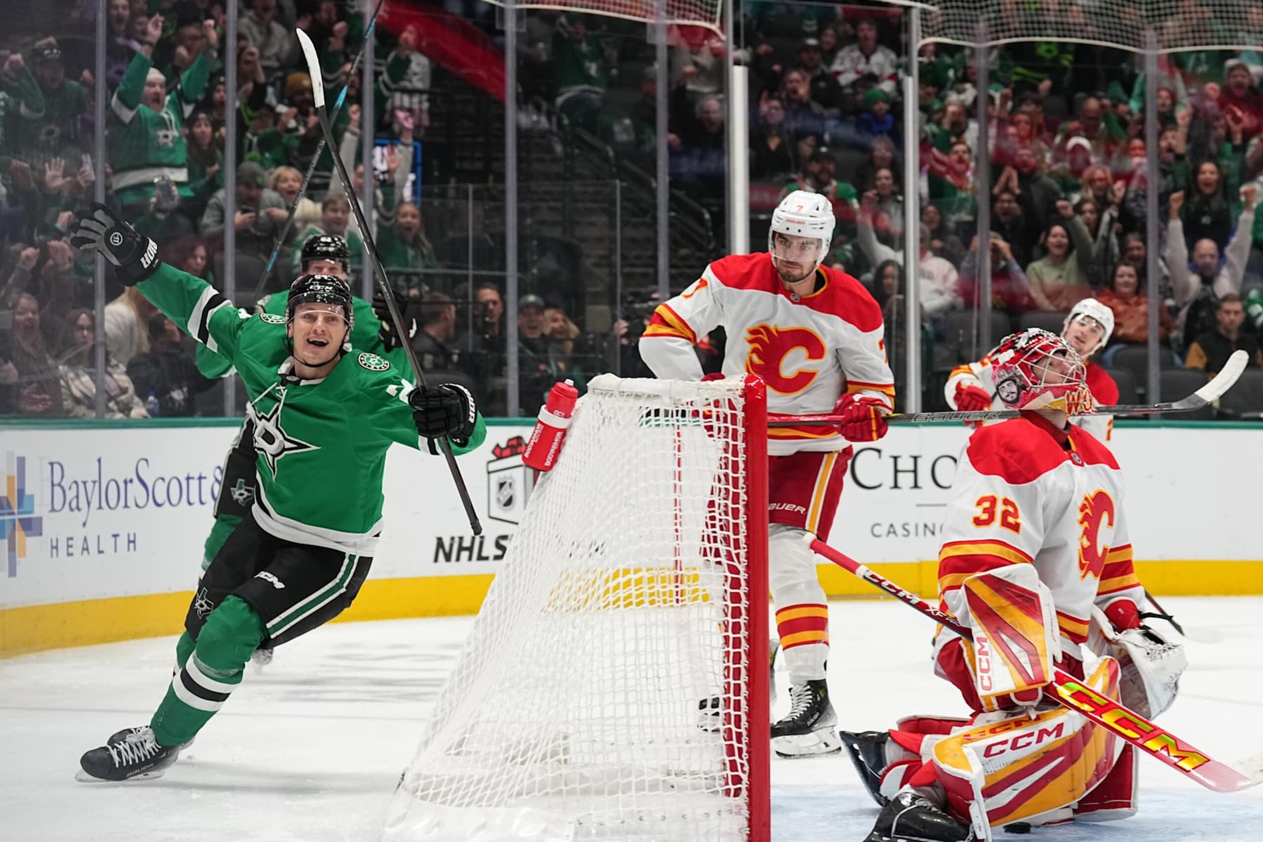 DALLAS, TX - DECEMBER 8: Roope Hintz #24 of the Dallas Stars celebrates a goal against the Calgary Flames at the American Airlines Center on December 8, 2024 in Dallas, Texas. (Photo by Glenn James/NHLI via Getty Images) DALLAS, TX - DECEMBER 8: Roope Hintz #24 of the Dallas Stars celebrates a goal against the Calgary Flames at the American Airlines Center on December 8, 2024 in Dallas, Texas. (Photo by Glenn James/NHLI via Getty Images)