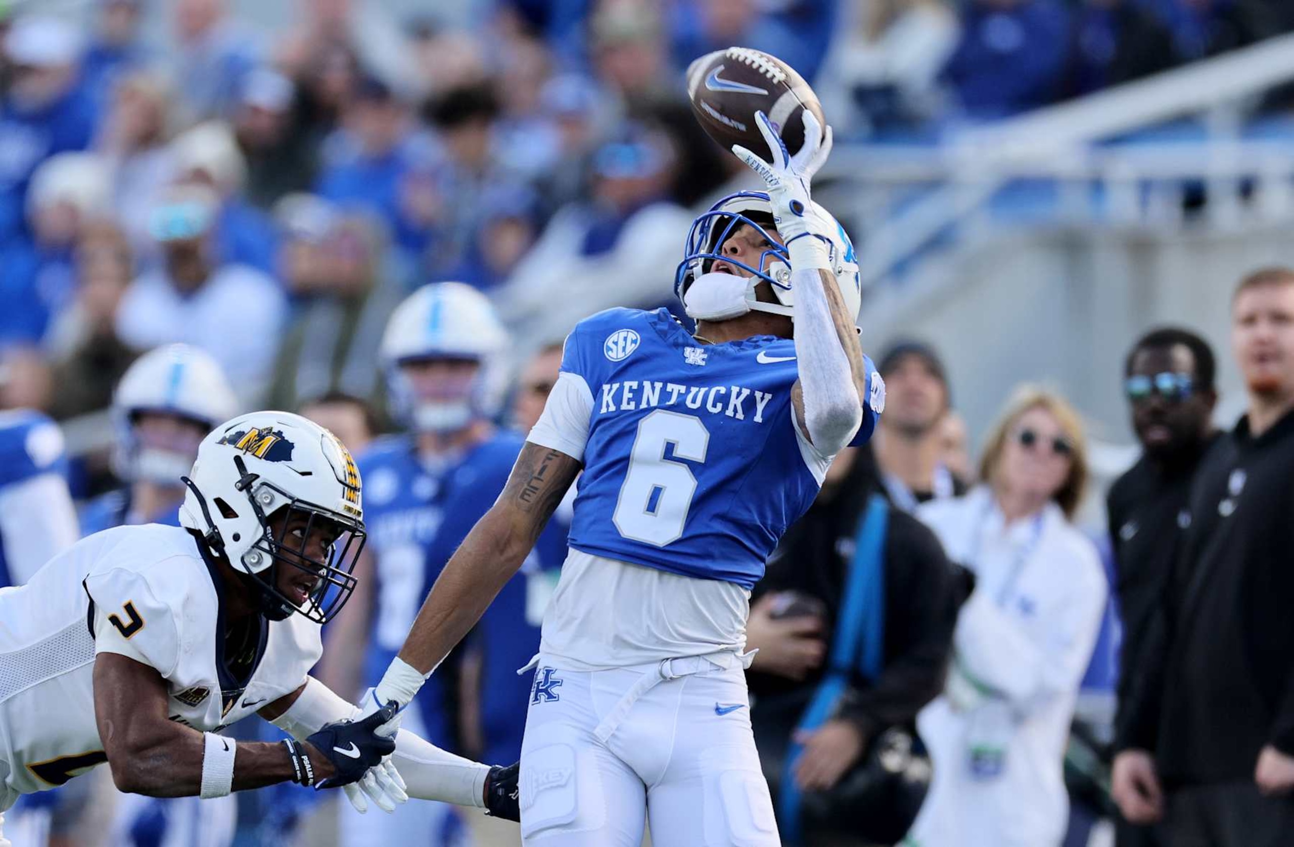 LEXINGTON, KENTUCKY - NOVEMBER 16: Dane Key #6 of the Kentucky Wildcats reaches out to catch a pass against the Murray State Racers at Kroger Field on November 16, 2024 in Lexington, Kentucky. (Photo by Andy Lyons/Getty Images)