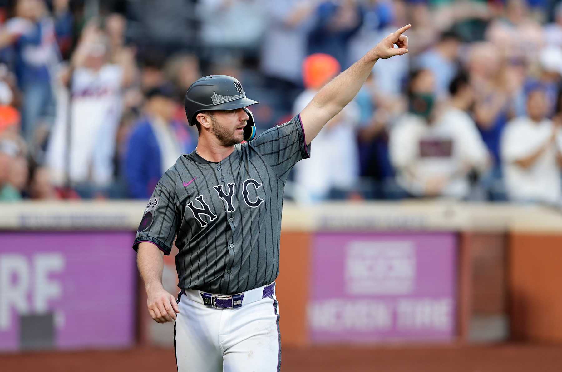 NEW YORK, NEW YORK - SEPTEMBER 21:  Pete Alonso #20 of the New York Mets in action against the Philadelphia Phillies at Citi Field on September 21, 2024 in New York City. The Mets defeated the Phillies 6-3. (Photo by Jim McIsaac/Getty Images)