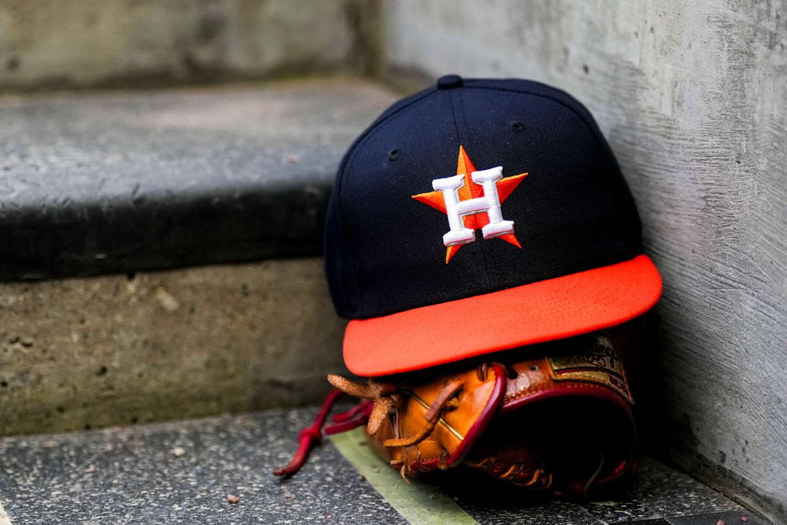 DETROIT, MICHIGAN - MAY 10: A detail of a Houston Astros hat against the Detroit Tigers at Comerica Park on May 10, 2024 in Detroit, Michigan. (Photo by Nic Antaya/Getty Images)