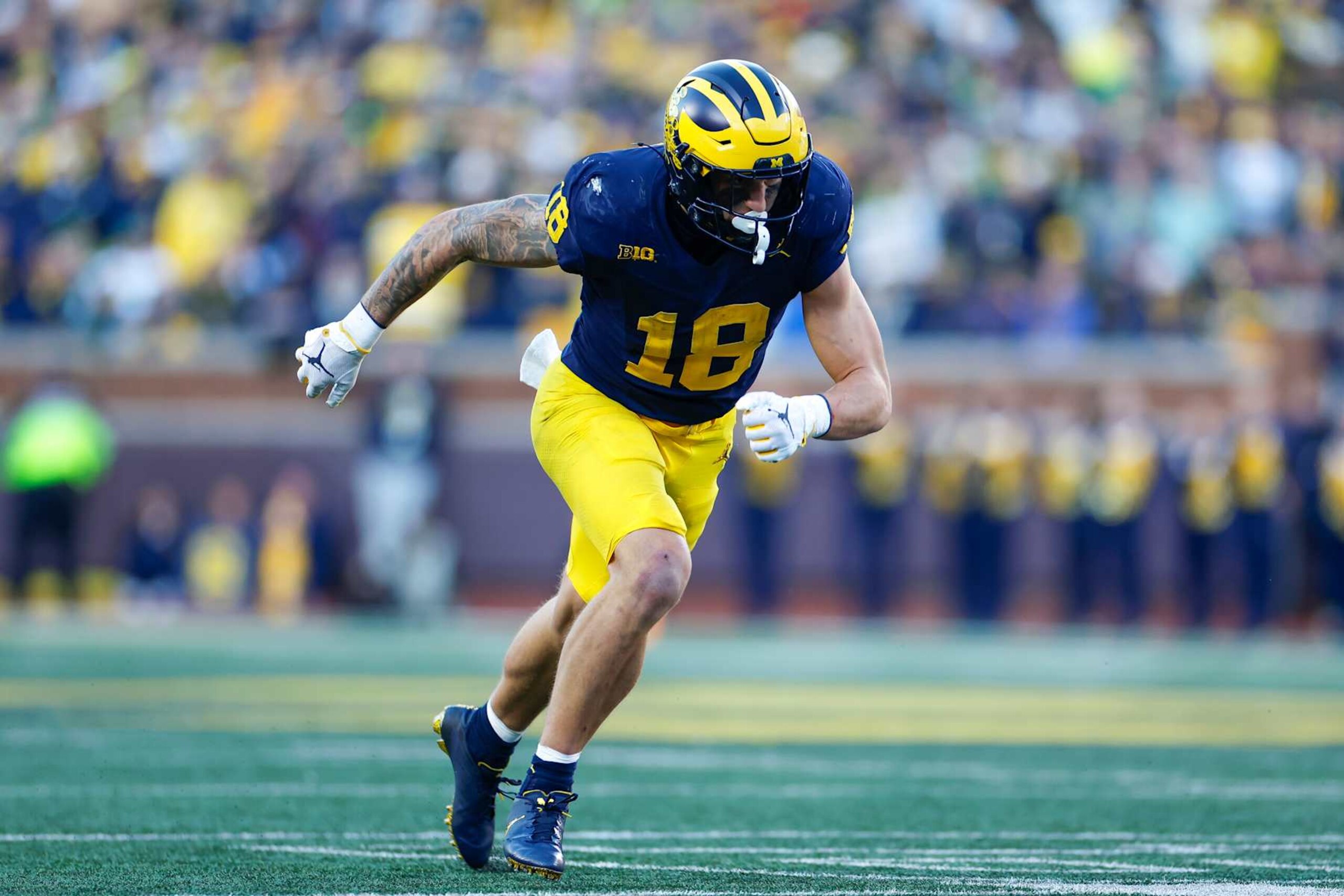 ANN ARBOR, MICHIGAN - NOVEMBER 2: Colston Loveland #18 of the Michigan Wolverines runs a route during the second half against the Oregon Ducks at Michigan Stadium on November 2, 2024 in Ann Arbor, Michigan. (Photo by Brandon Sloter/Image Of Sport/Getty Images)