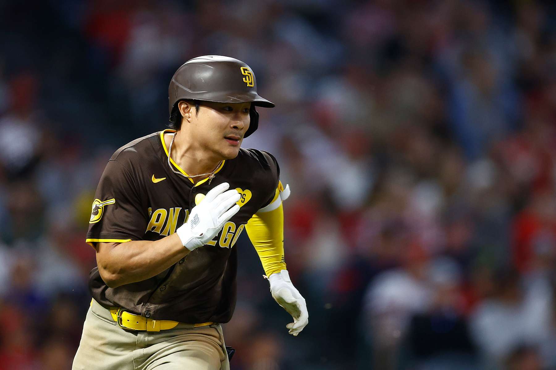 ANAHEIM, CALIFORNIA - JUNE 03:   Ha-Seong Kim #7 of the San Diego Padres at Angel Stadium of Anaheim on June 03, 2024 in Anaheim, California. (Photo by Ronald Martinez/Getty Images)
