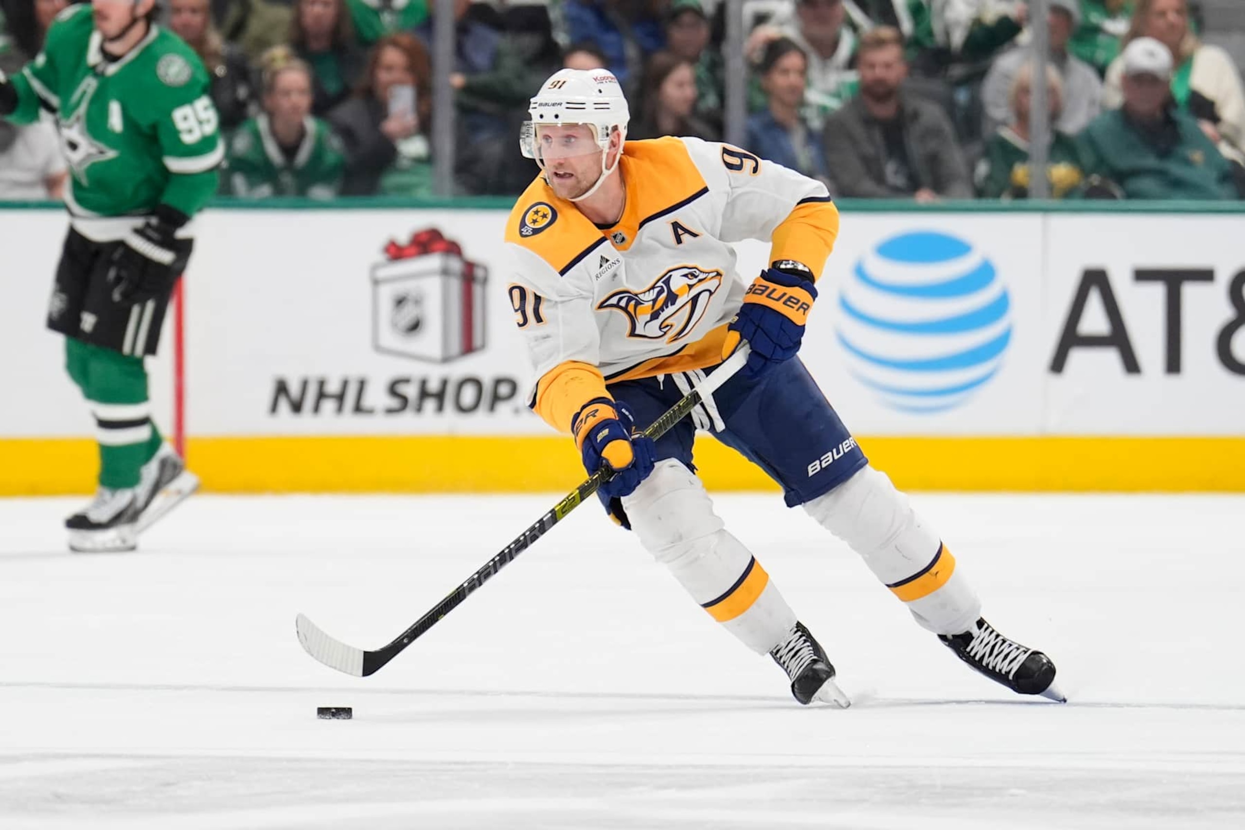 DALLAS, TX - DECEMBER 12: Steven Stamkos #91 of the Nashville Predators handles the puck against the Dallas Stars at the American Airlines Center on December 12, 2024 in Dallas, Texas. (Photo by Glenn James/NHLI via Getty Images)