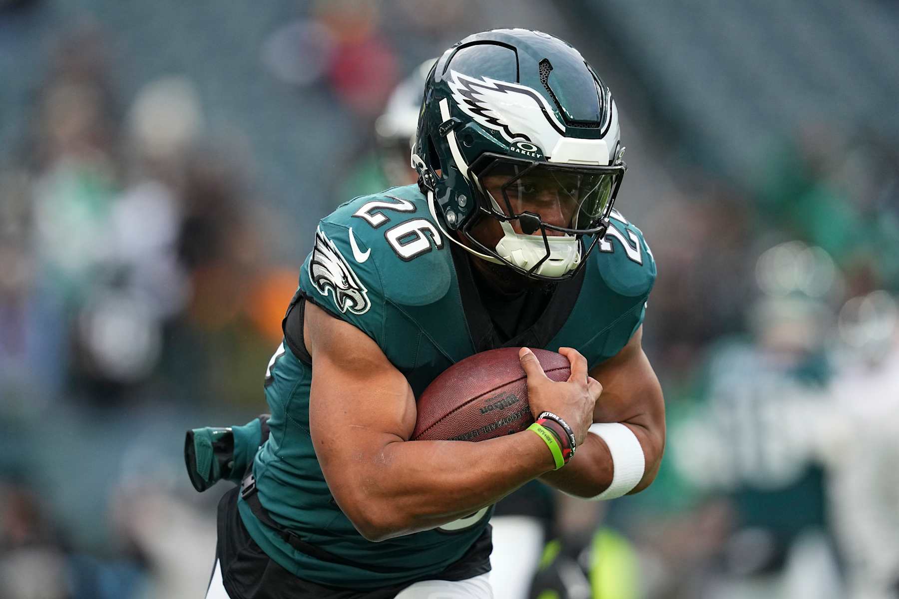 PHILADELPHIA, PENNSYLVANIA - DECEMBER 15: Saquon Barkley #26 of the Philadelphia Eagles warms up against the Pittsburgh Steelers at Lincoln Financial Field on December 15, 2024 in Philadelphia, Pennsylvania. (Photo by Mitchell Leff/Getty Images)