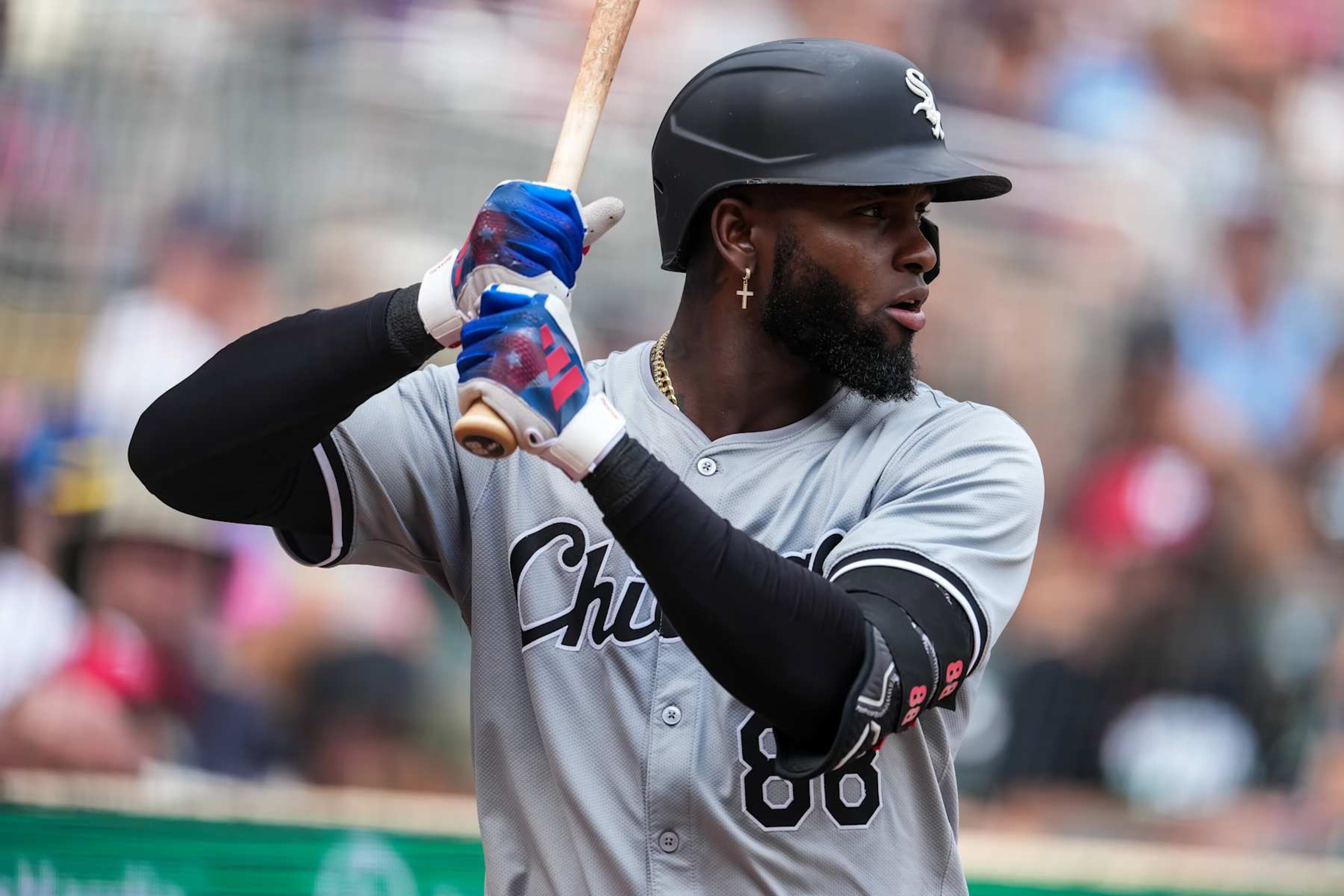 Luis Robert Jr. Luis Robert Jr.
