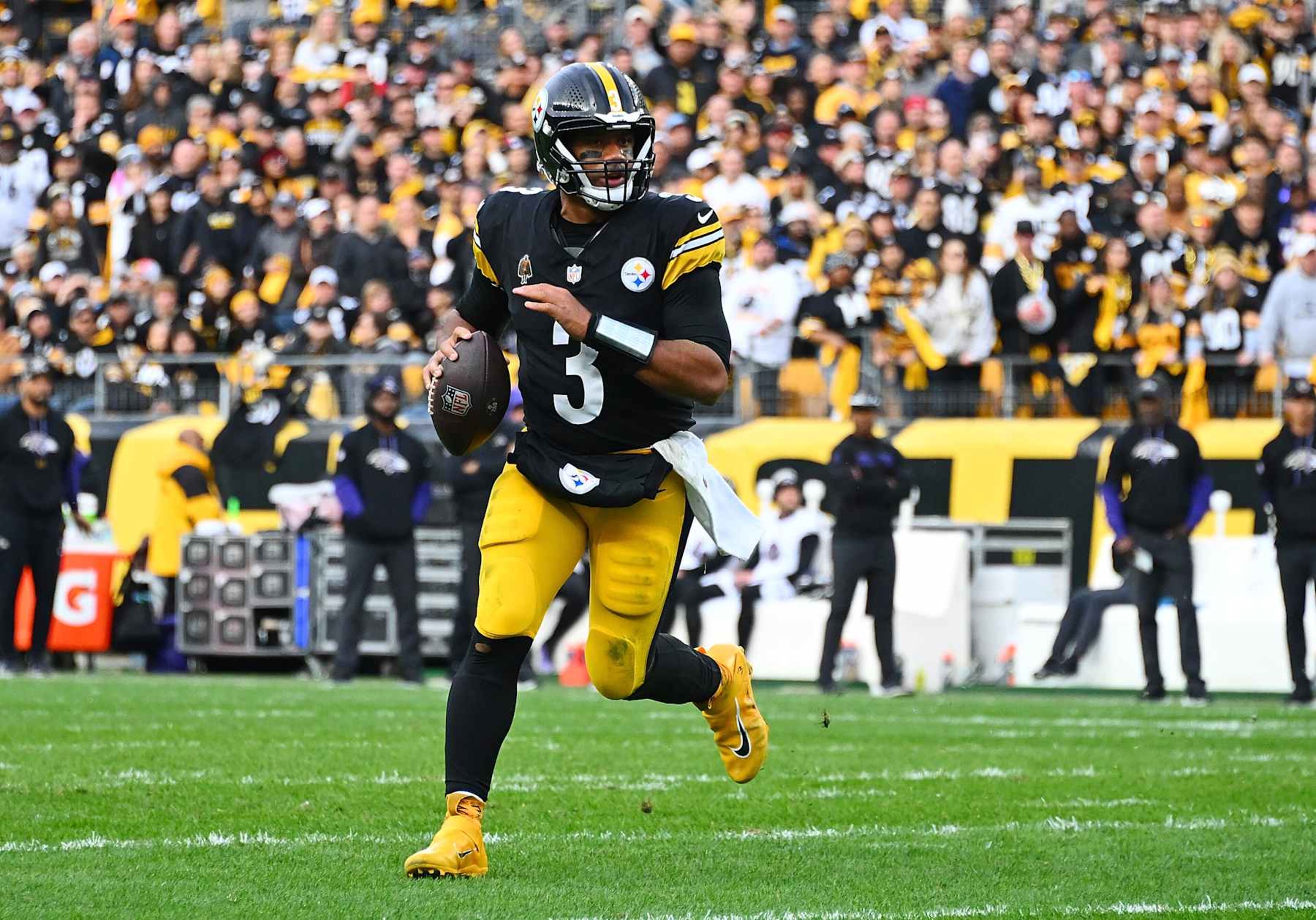 Steelers QB Russell Wilson Steelers QB Russell Wilson
