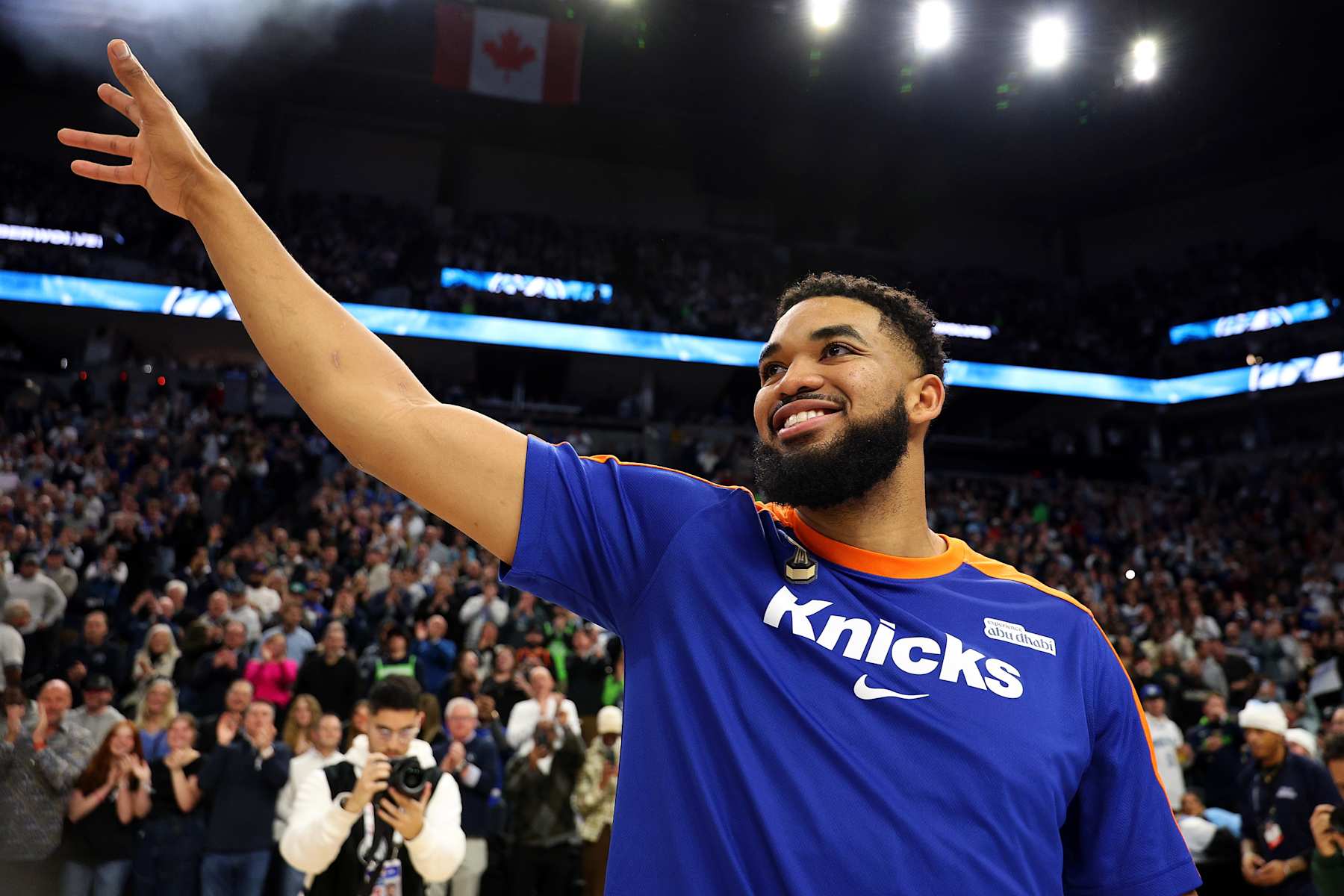 MINNEAPOLIS, MINNESOTA - DECEMBER 19: Karl-Anthony Towns #32 of the New York Knicks acknowledges the fans prior to the start of the game against the Minnesota Timberwolves at Target Center on December 19, 2024 in Minneapolis, Minnesota. NOTE TO USER: User expressly acknowledges and agrees that, by downloading and or using this photograph, User is consenting to the terms and conditions of the Getty Images License Agreement. (Photo by David Berding/Getty Images)