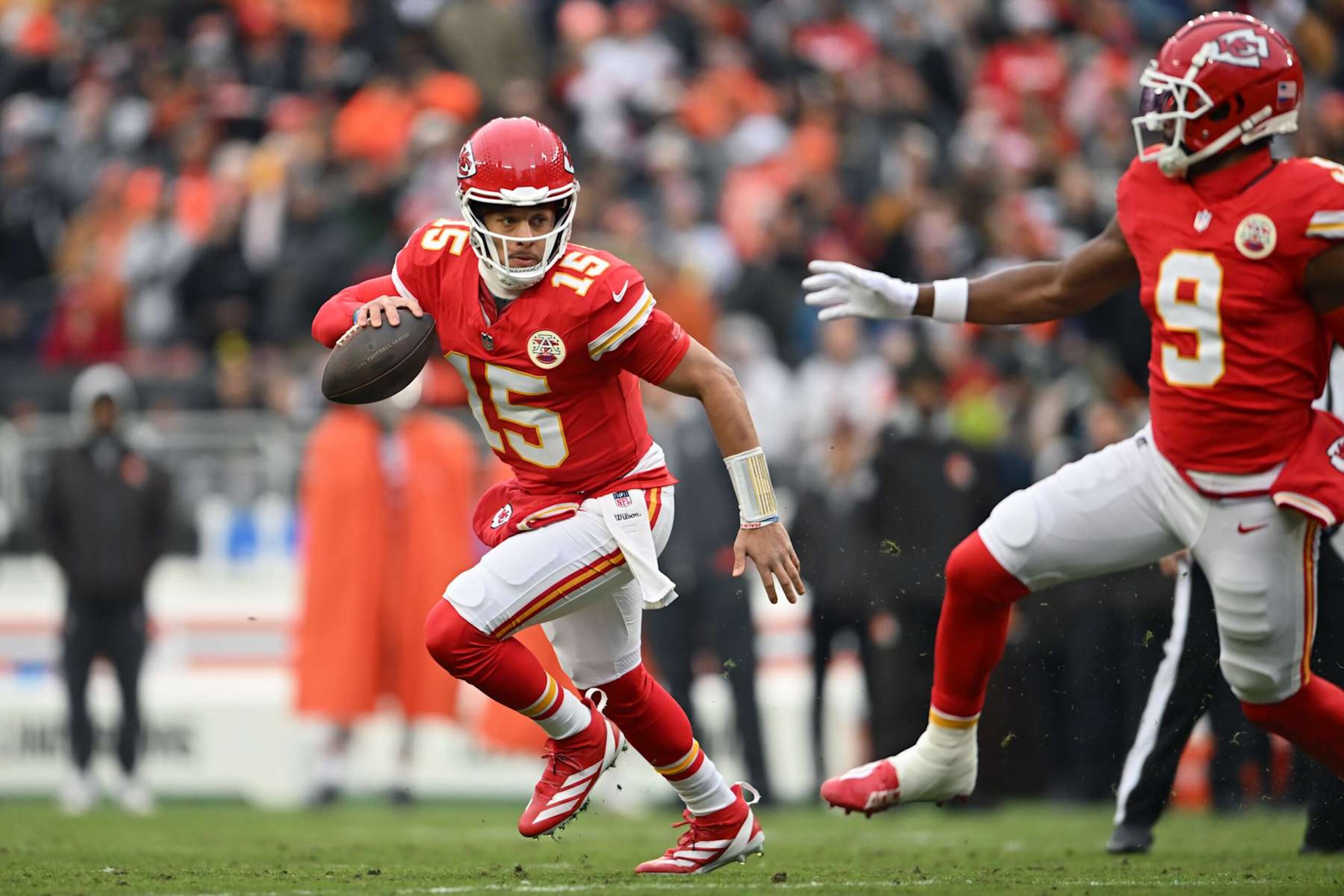 CLEVELAND, OHIO - DECEMBER 15: Patrick Mahomes #15 of the Kansas City Chiefs carries the ball against the Cleveland Browns during the first quarter at Huntington Bank Field on December 15, 2024 in Cleveland, Ohio. (Photo by Nick Cammett/Getty Images)