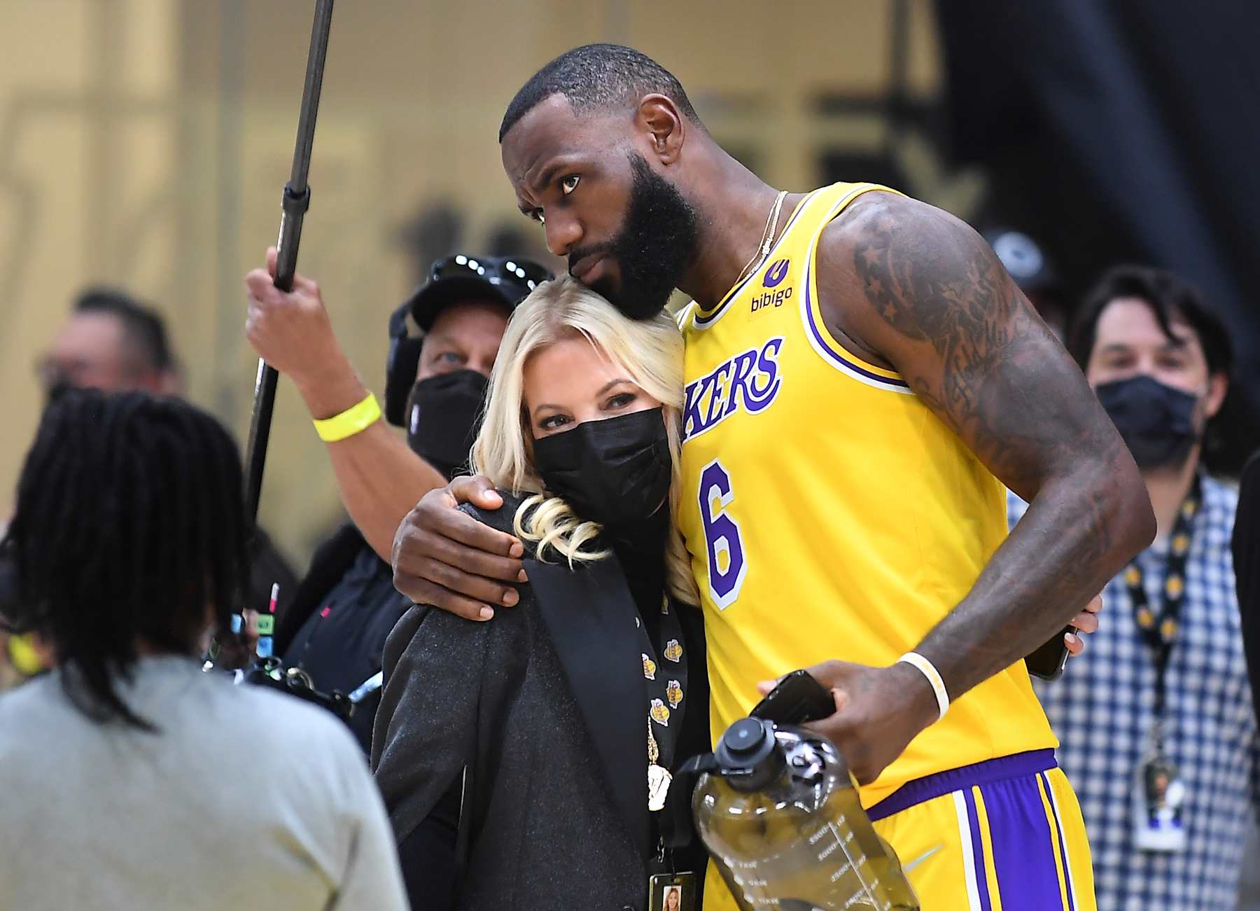 El Segundo, CA. September 28, 2021:  Lakers LeBron James hugs owner Jeannie Buss during media day at the UCLA Health Training Center in El Segundo Tuesday. (Wally Skalij/Los Angeles Times via Getty Images)