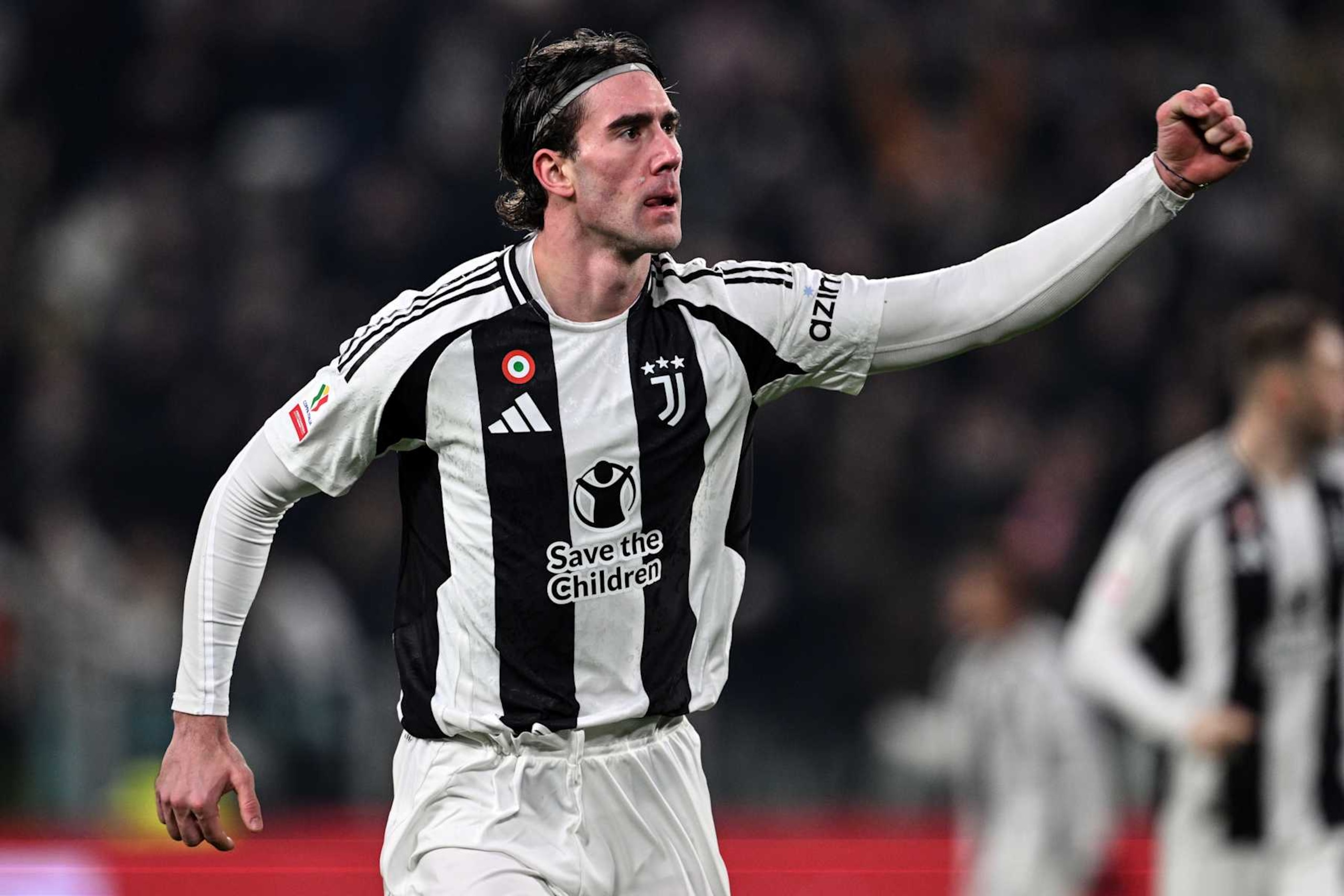 TURIN, ITALY - DECEMBER 17: Dusan Vlahovic of Juventus celebrates his goal during the Coppa Italia match between Juventus FC and Cagliari Calcio at Allianz Stadium on December 17, 2024 in Turin, Italy. (Photo by Image Photo Agency/Getty Images)