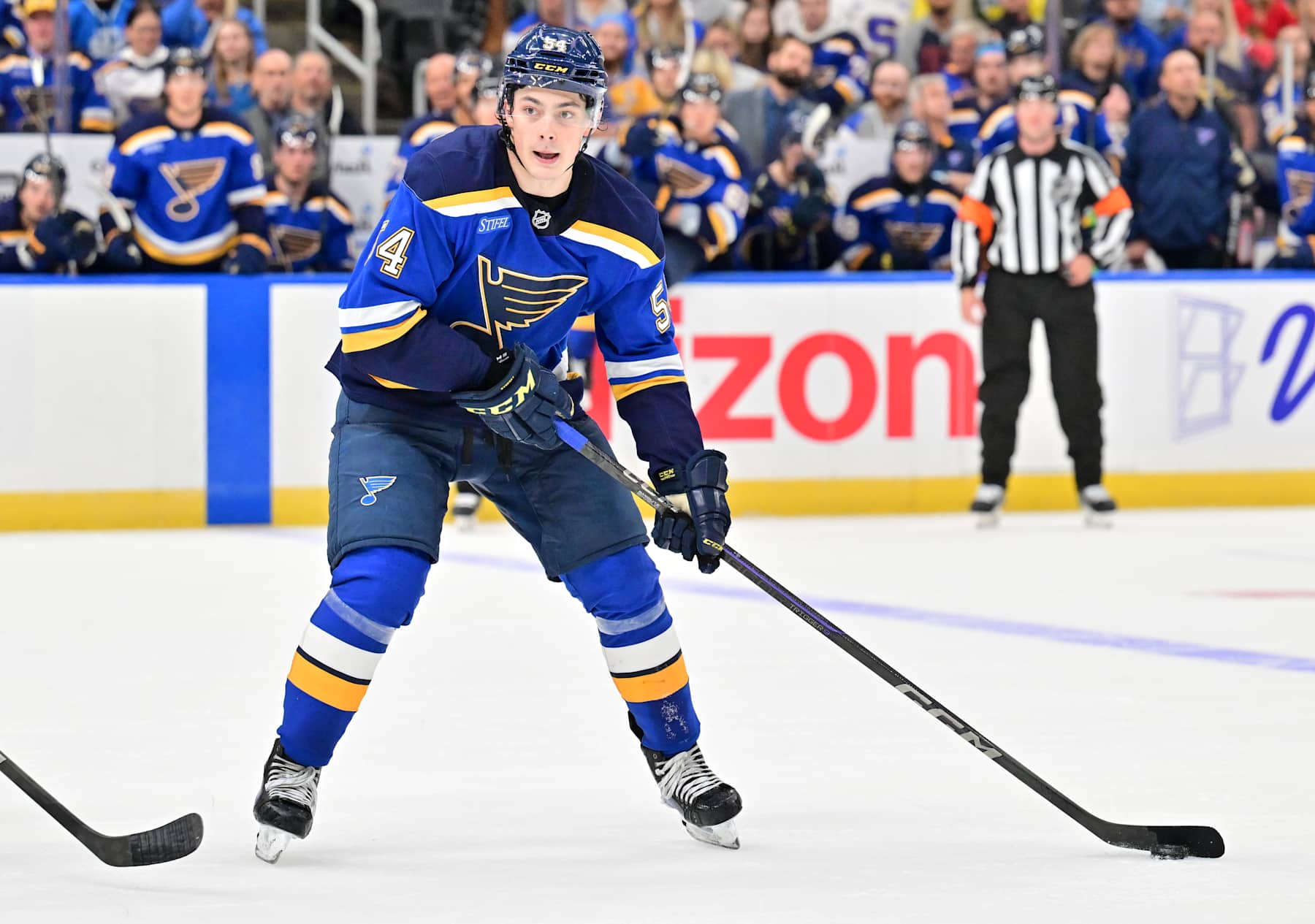 ST. LOUIS, MO - SEPTEMBER 28: St. Louis Blues center Dalibor Dvorsky (54) with the puck during a preseason NHL game between the Chicago Blackhawks and the St. Louis Blues, on September 28, 2024, at Enterprise Center, St. Louis, MO. (Photo by Keith Gillett/IconSportswire)