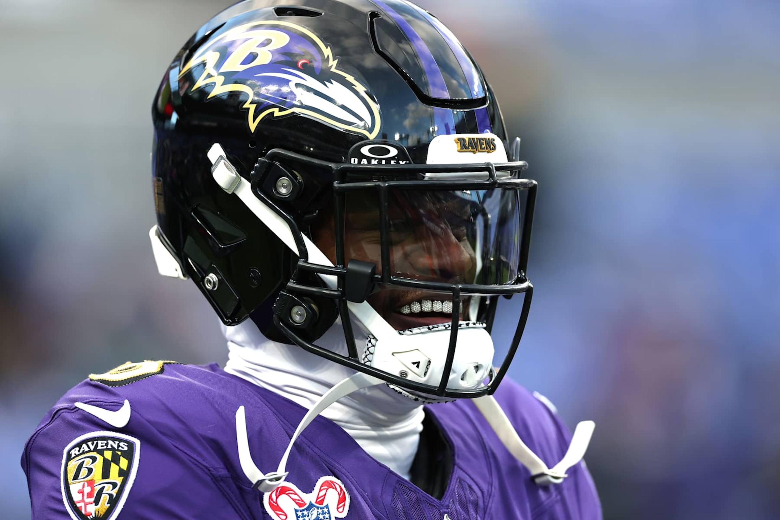 BALTIMORE, MARYLAND - DECEMBER 21: Lamar Jackson #8 of the Baltimore Ravens warms up before the game against the Pittsburgh Steelers at M&T Bank Stadium on December 21, 2024 in Baltimore, Maryland. (Photo by Patrick Smith/Getty Images)