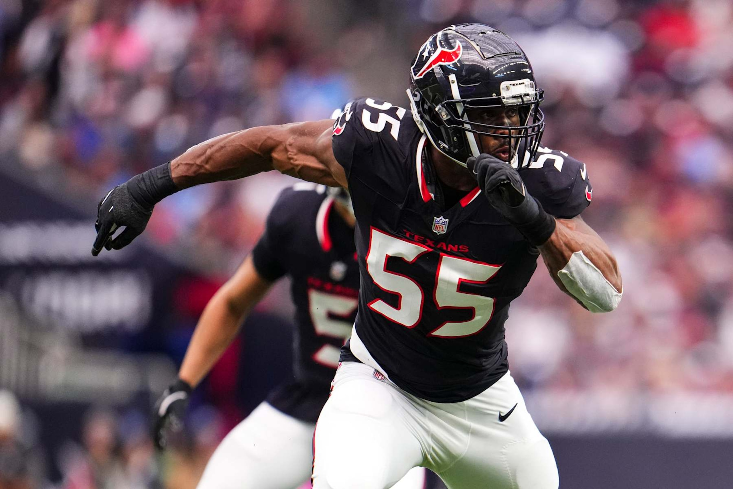 Texans edge Danielle Hunter