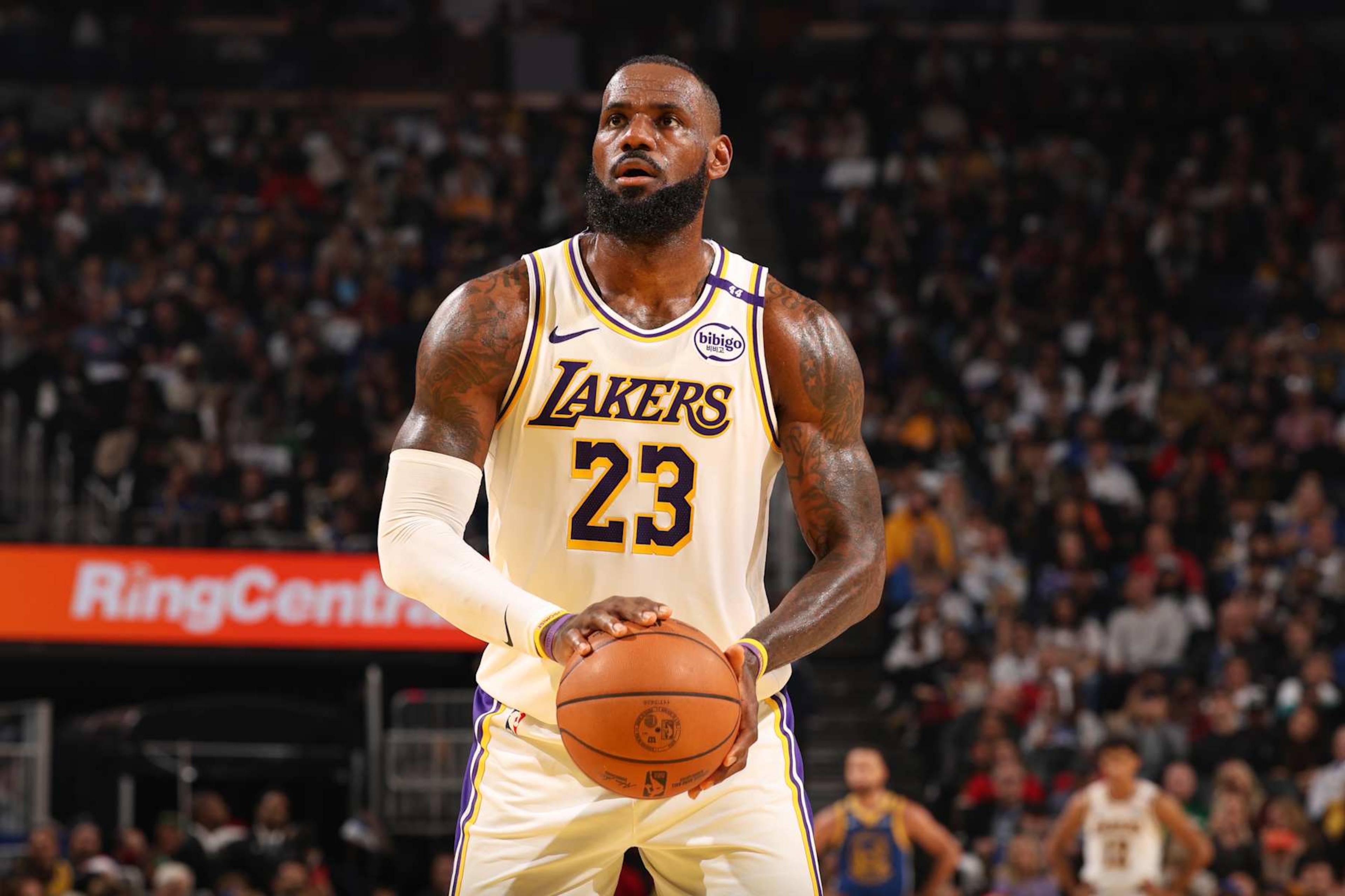 SAN FRANCISCO, CA - DECEMBER 25: LeBron James #23 of the Los Angeles Lakers shoots a free throw during the game against the Golden State Warriors on December 25, 2024 at Chase Center in San Francisco, California. NOTE TO USER: User expressly acknowledges and agrees that, by downloading and or using this photograph, user is consenting to the terms and conditions of Getty Images License Agreement. Mandatory Copyright Notice: Copyright 2024 NBAE (Photo by Jed Jacobsohn/NBAE via Getty Images) SAN FRANCISCO, CA - DECEMBER 25: LeBron James #23 of the Los Angeles Lakers shoots a free throw during the game against the Golden State Warriors on December 25, 2024 at Chase Center in San Francisco, California. NOTE TO USER: User expressly acknowledges and agrees that, by downloading and or using this photograph, user is consenting to the terms and conditions of Getty Images License Agreement. Mandatory Copyright Notice: Copyright 2024 NBAE (Photo by Jed Jacobsohn/NBAE via Getty Images)