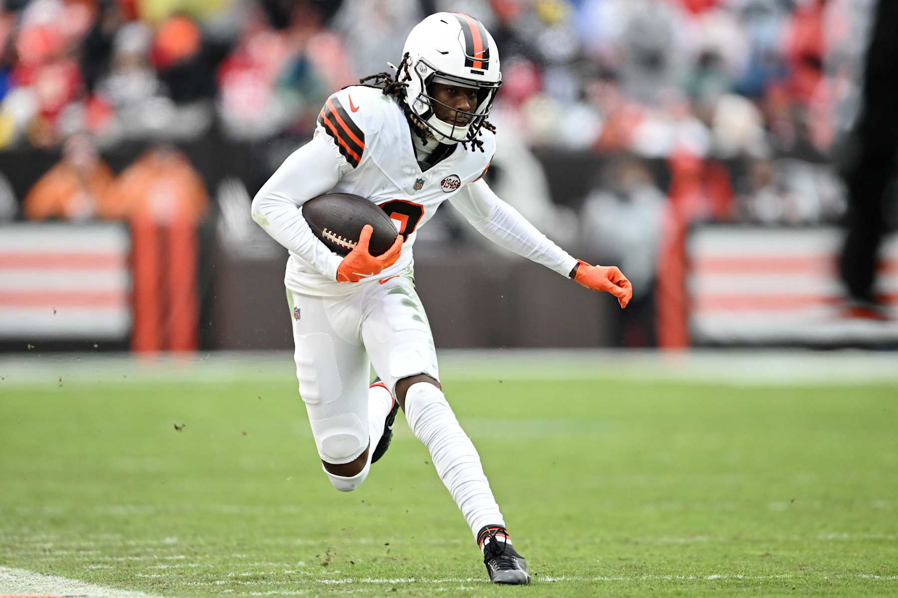 CLEVELAND, OHIO - DECEMBER 15: Jerry Jeudy #3 of the Cleveland Browns carries the ball after a reception against the Kansas City Chiefs during the third quarter at Huntington Bank Field on December 15, 2024 in Cleveland, Ohio. (Photo by Nick Cammett/Getty Images)