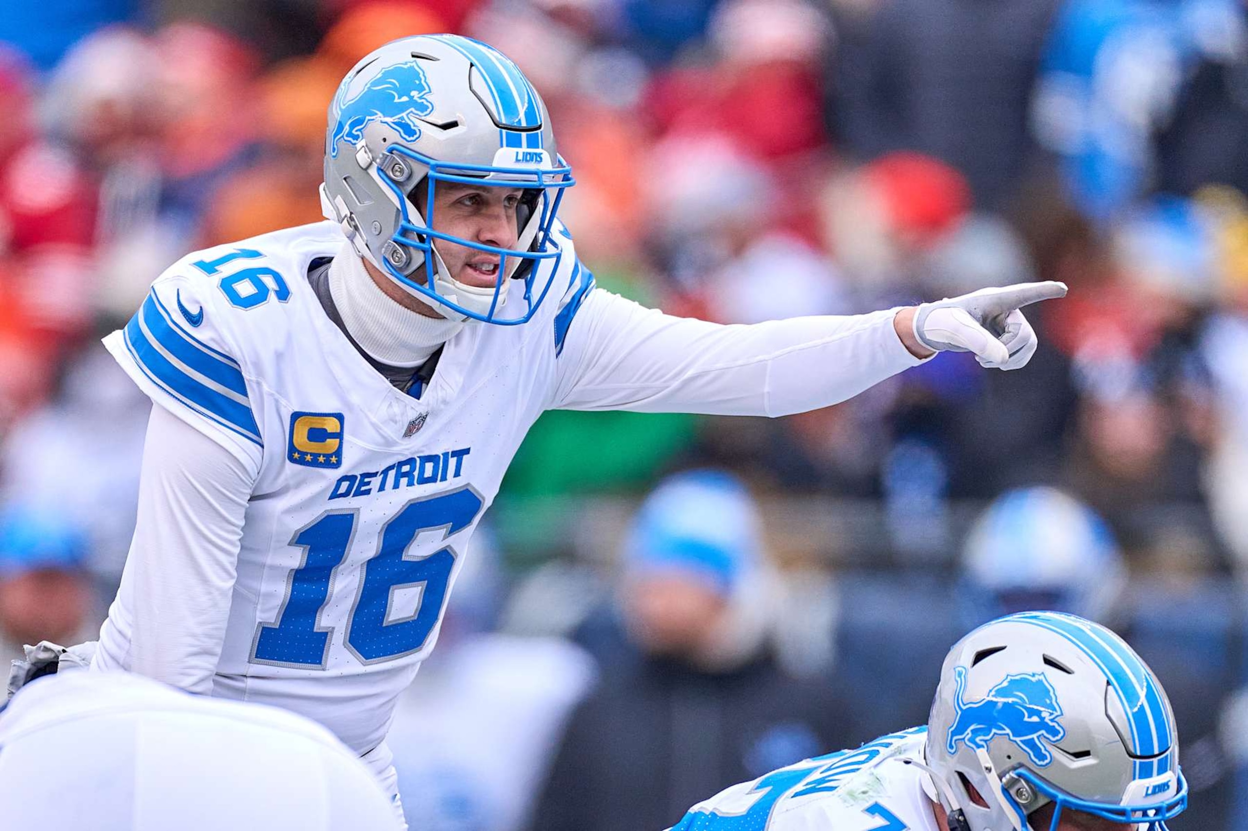 CHICAGO, IL - DECEMBER 22: Detroit Lions quarterback Jared Goff (16) points down field in action during a game between the Detroit Lions and the Chicago Bears on December 22, 2024 at Soldier Field in Chicago, IL. (Photo by Robin Alam/Icon Sportswire via Getty Images) CHICAGO, IL - DECEMBER 22: Detroit Lions quarterback Jared Goff (16) points down field in action during a game between the Detroit Lions and the Chicago Bears on December 22, 2024 at Soldier Field in Chicago, IL. (Photo by Robin Alam/Icon Sportswire via Getty Images)