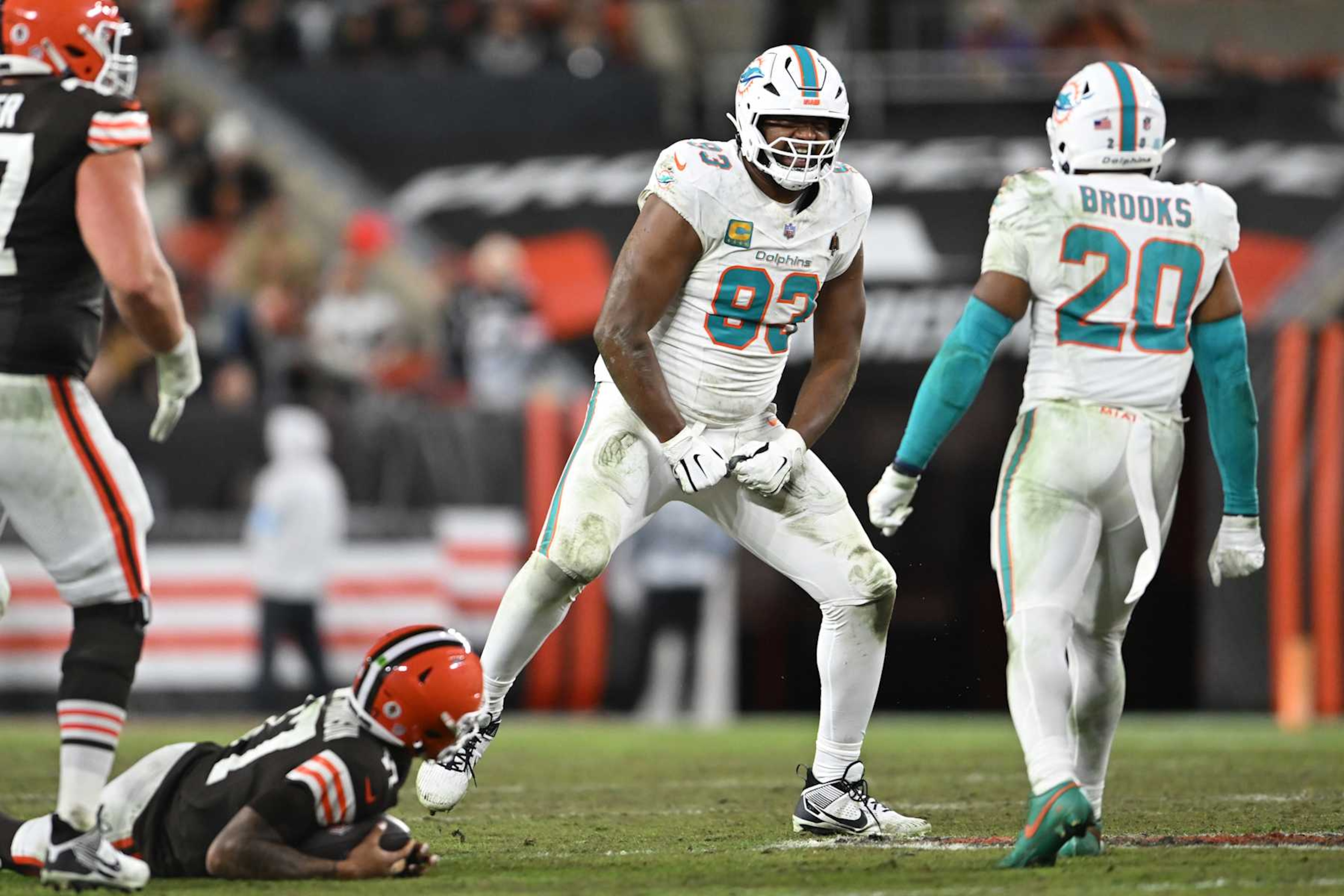 CLEVELAND, OHIO - DECEMBER 29: Calais Campbell #93 of the Miami Dolphins celebrates after tackling Dorian Thompson-Robinson #17 of the Cleveland Browns during the third quarter at Huntington Bank Field on December 29, 2024 in Cleveland, Ohio. (Photo by Nick Cammett/Getty Images) CLEVELAND, OHIO - DECEMBER 29: Calais Campbell #93 of the Miami Dolphins celebrates after tackling Dorian Thompson-Robinson #17 of the Cleveland Browns during the third quarter at Huntington Bank Field on December 29, 2024 in Cleveland, Ohio. (Photo by Nick Cammett/Getty Images)
