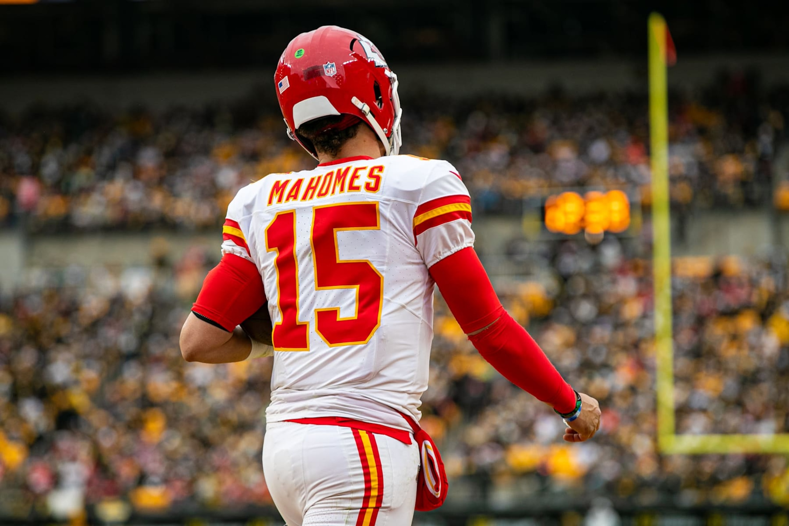 PITTSBURGH, PA - DECEMBER 25: Kansas City Chiefs quarterback Patrick Mahomes (15) looks on during the regular season NFL football game between the Kansas City Chiefs and Pittsburgh Steelers on December 25, 2024 at Acrisure Stadium in Pittsburgh, PA. (Photo by Mark Alberti/Icon Sportswire via Getty Images)